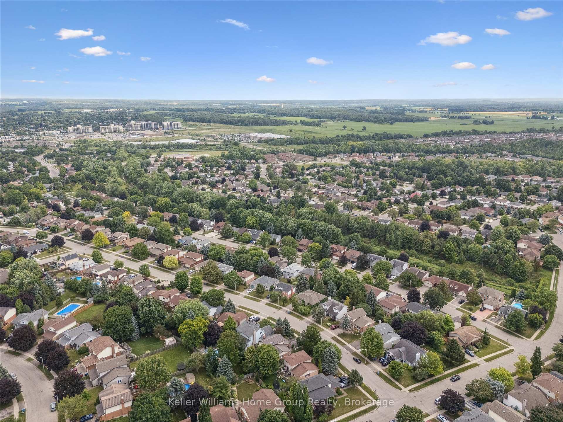 Photo 43 of 44 Greenwich Drive, Guelph, Willow West/Sugarbush/West Acres — HOMEH