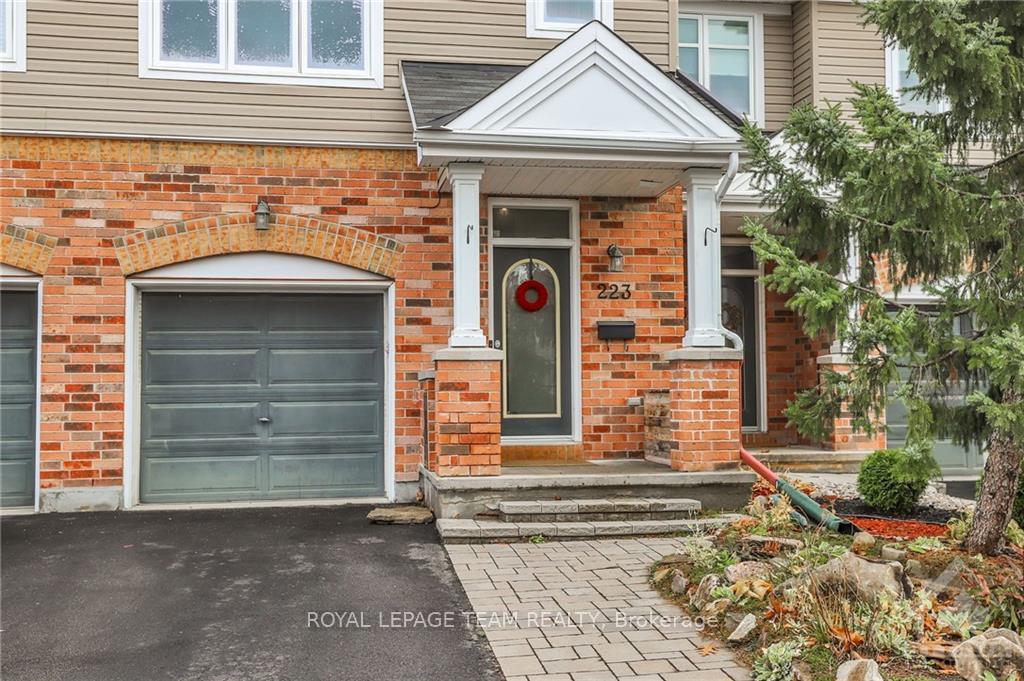 Photo 2 of 223 Hidden Meadow Avenue, Ottawa, Blossom Park/Kemp Park/Findlay Creek — HOMEH