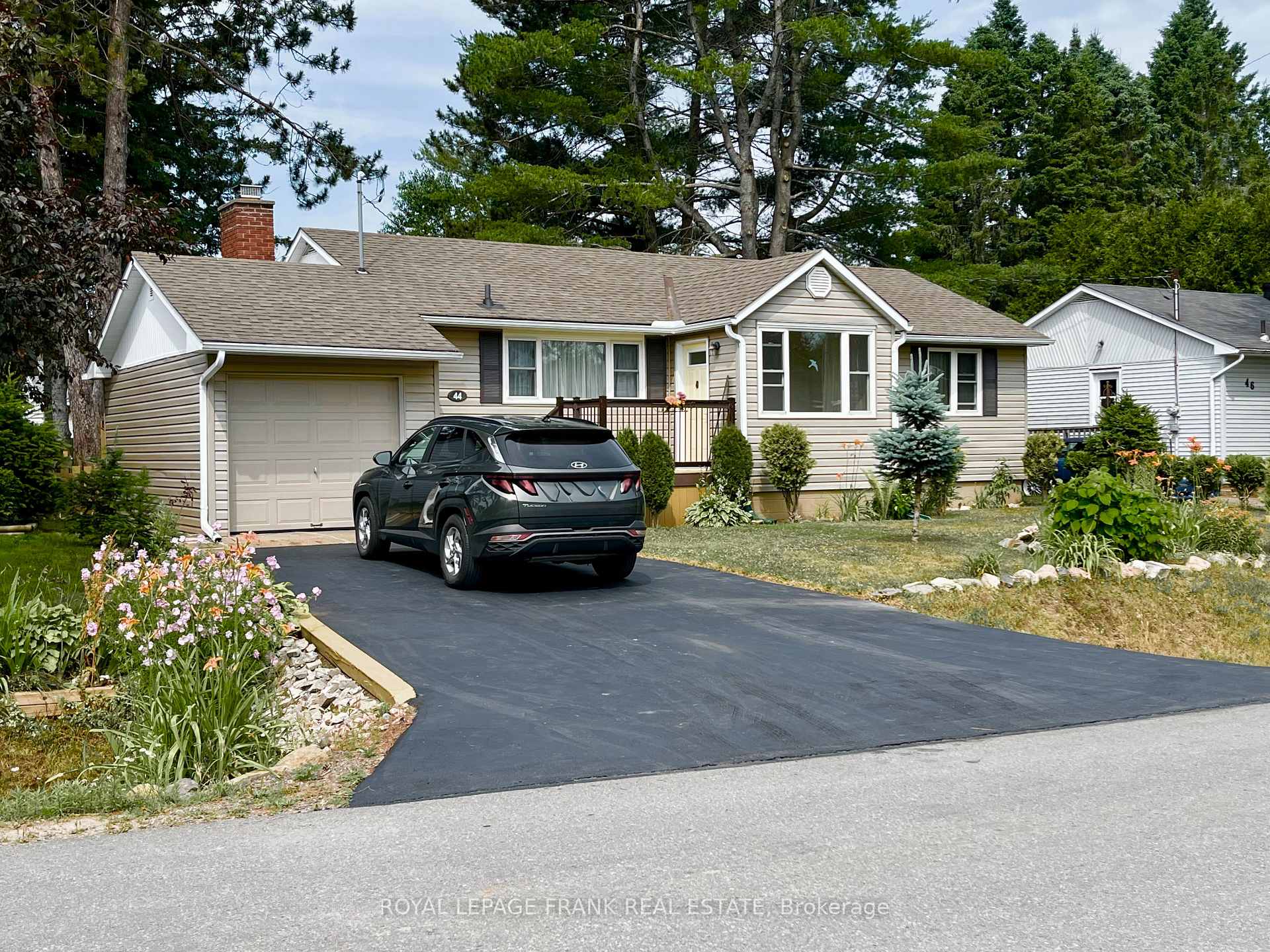 Front of 44 Hemlock Street