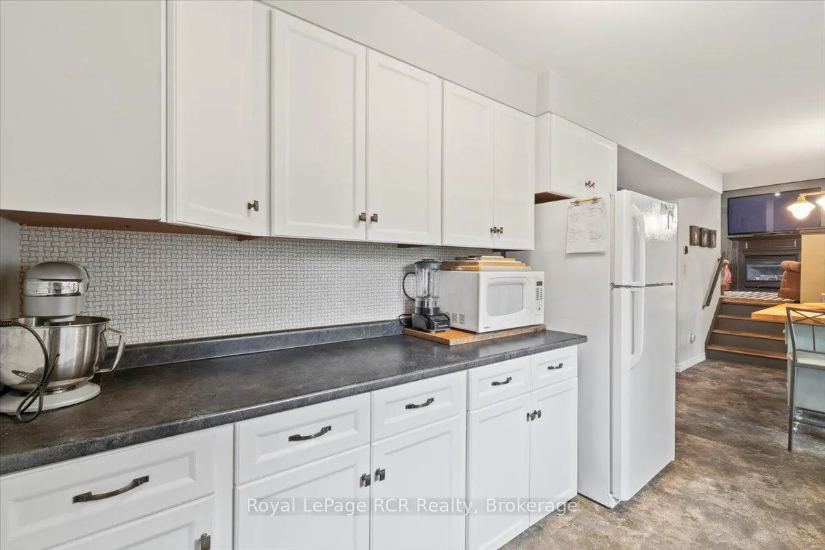 Photo 11 of 161 6th Street, Hanover — HOMEH