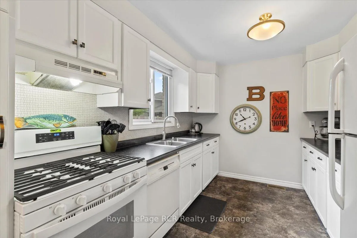 Photo 12 of 161 6th Street, Hanover — HOMEH
