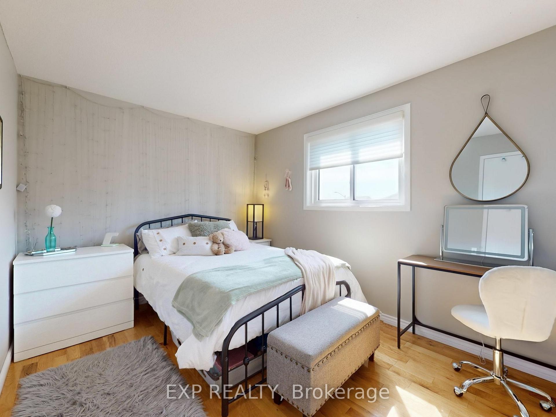Photo 13 of 21 Lyndale Crescent, Clarington, Courtice — HOMEH