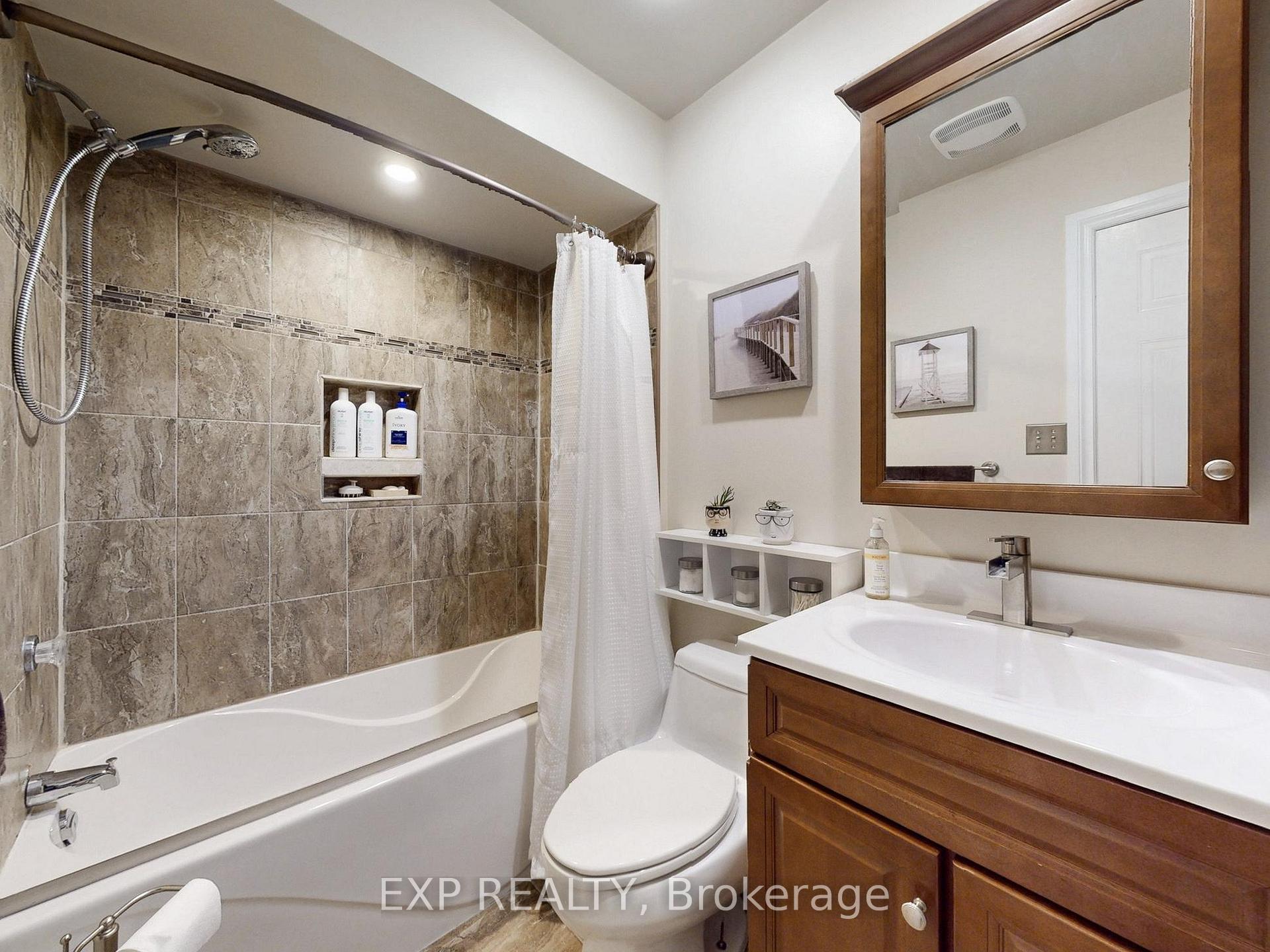 Photo 15 of 21 Lyndale Crescent, Clarington, Courtice — HOMEH