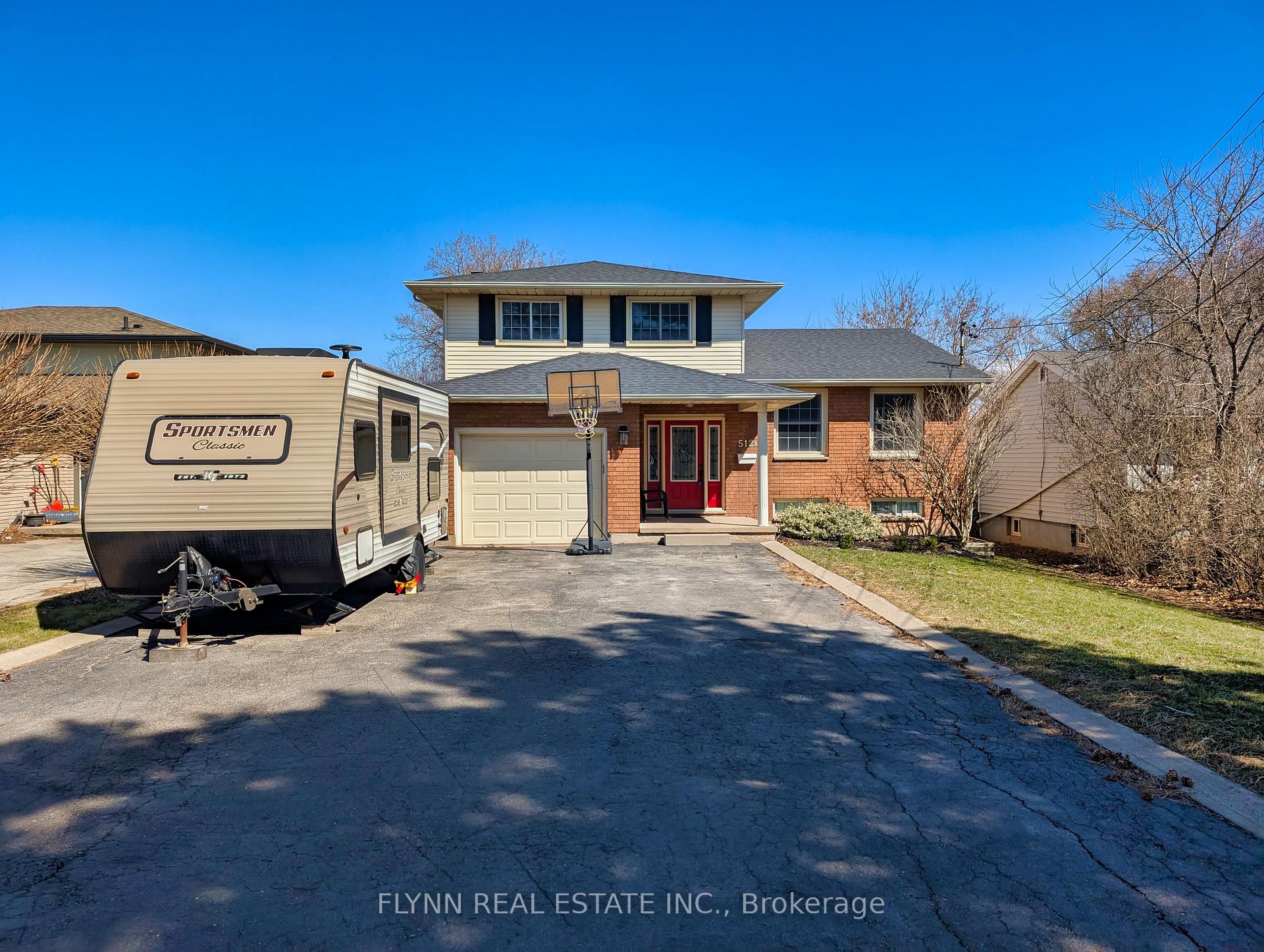 Photo 3 of 512A Main Street W, Grimsby, Grimsby West — HOMEH