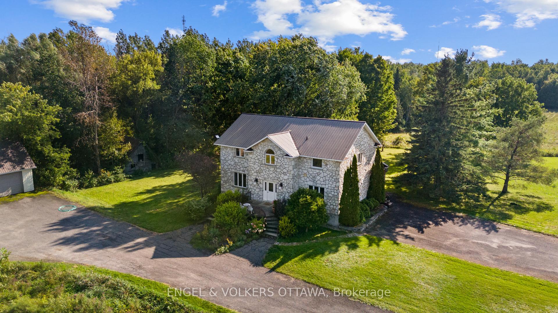Photo 1 of 2062 Greys Creek Road, Ottawa, Osgoode Twp North of Reg Rd 6 — HOMEH