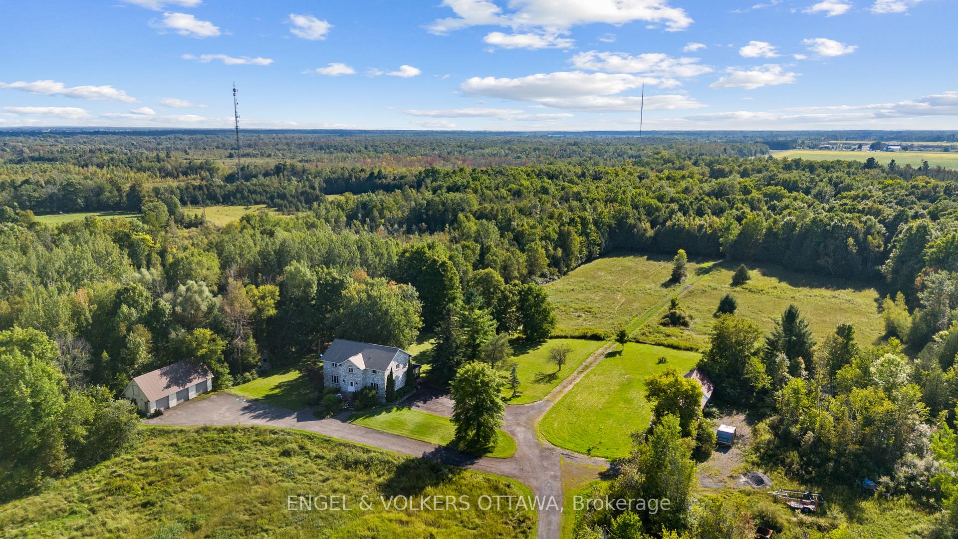 Photo 7 of 2062 Greys Creek Road, Ottawa, Osgoode Twp North of Reg Rd 6 — HOMEH