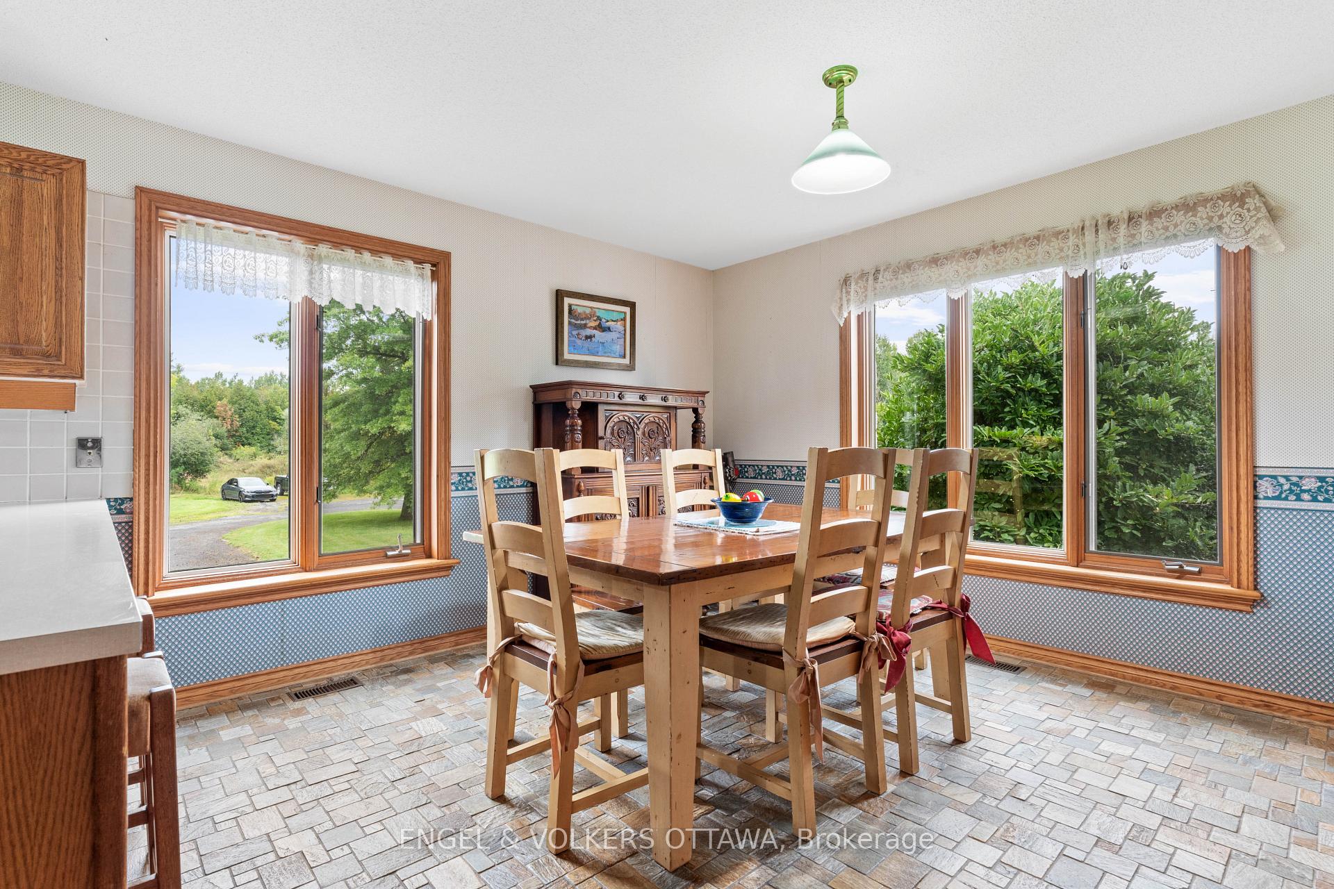 Photo 14 of 2062 Greys Creek Road, Ottawa, Osgoode Twp North of Reg Rd 6 — HOMEH