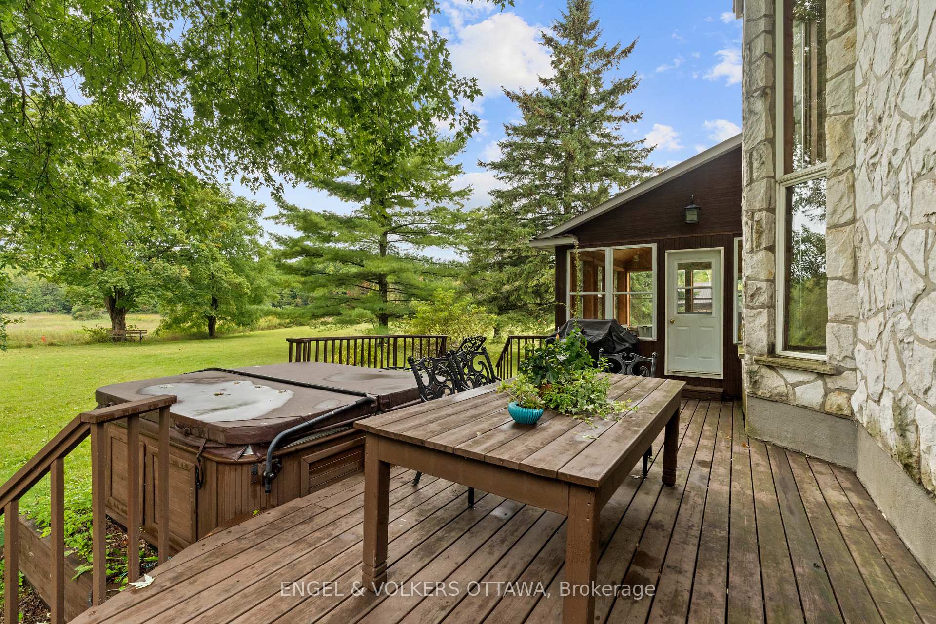 Photo 35 of 2062 Greys Creek Road, Ottawa, Osgoode Twp North of Reg Rd 6 — HOMEH