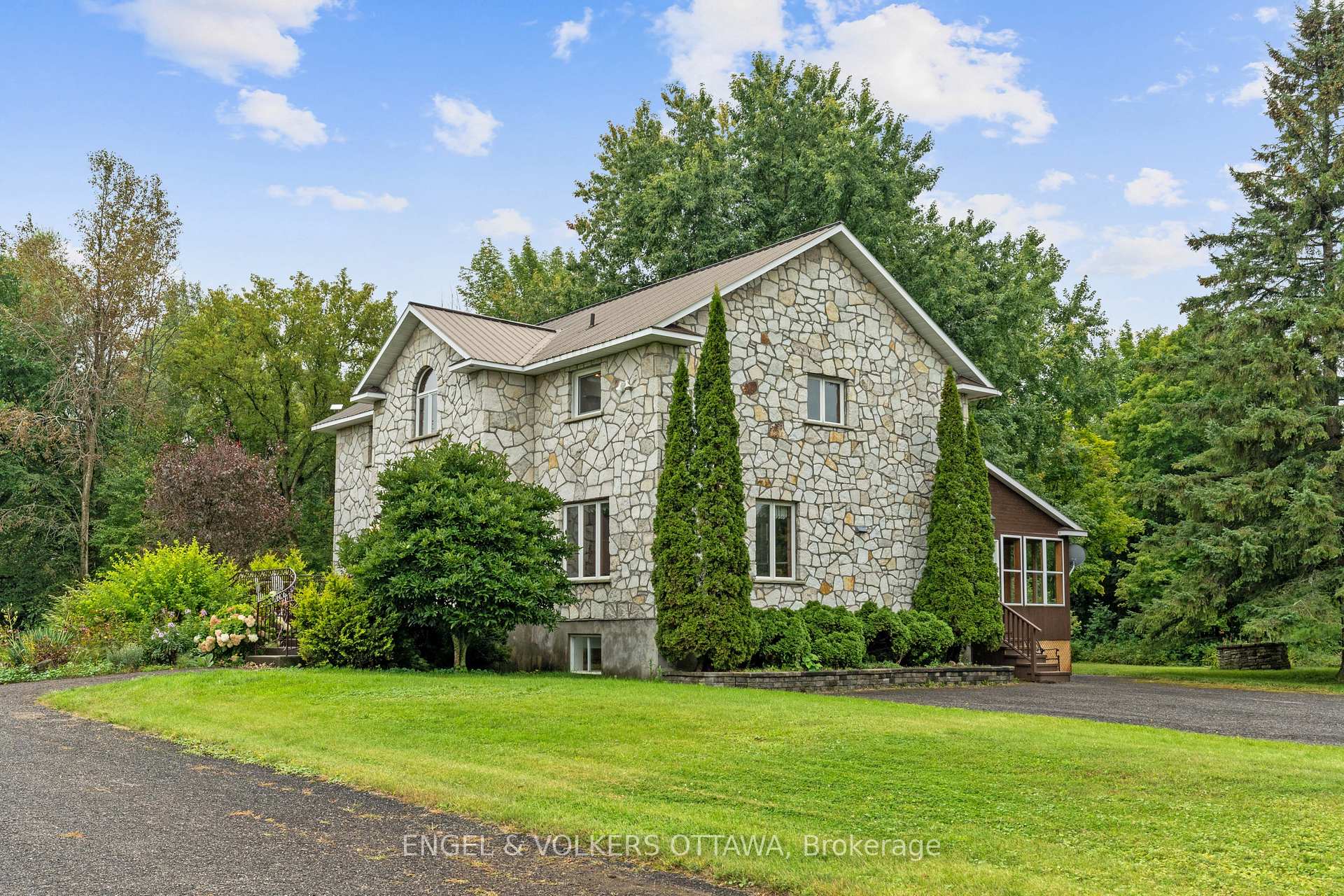 Photo 40 of 2062 Greys Creek Road, Ottawa, Osgoode Twp North of Reg Rd 6 — HOMEH