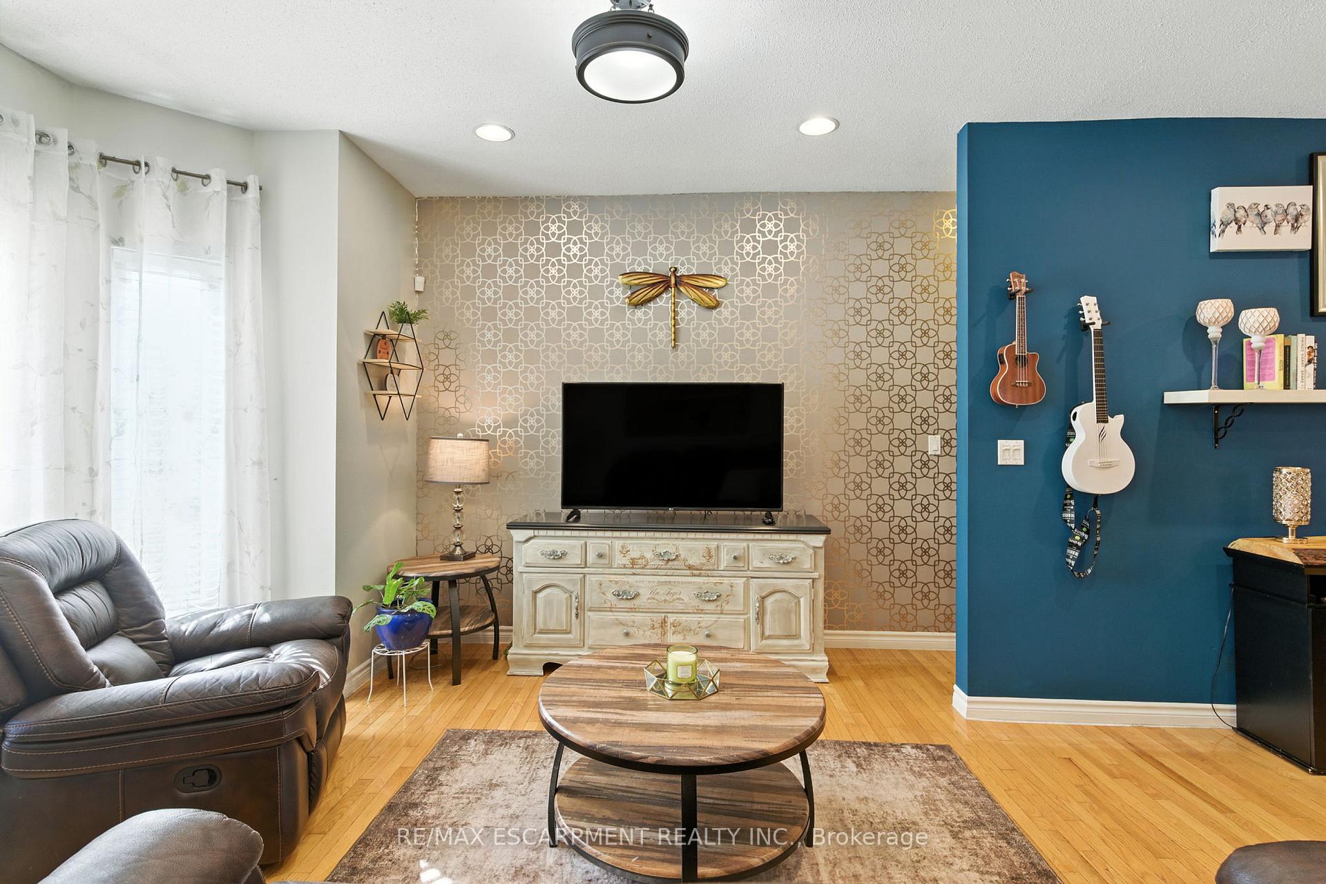 Photo 9 of 487 Catharine Street N, Hamilton, North End — HOMEH