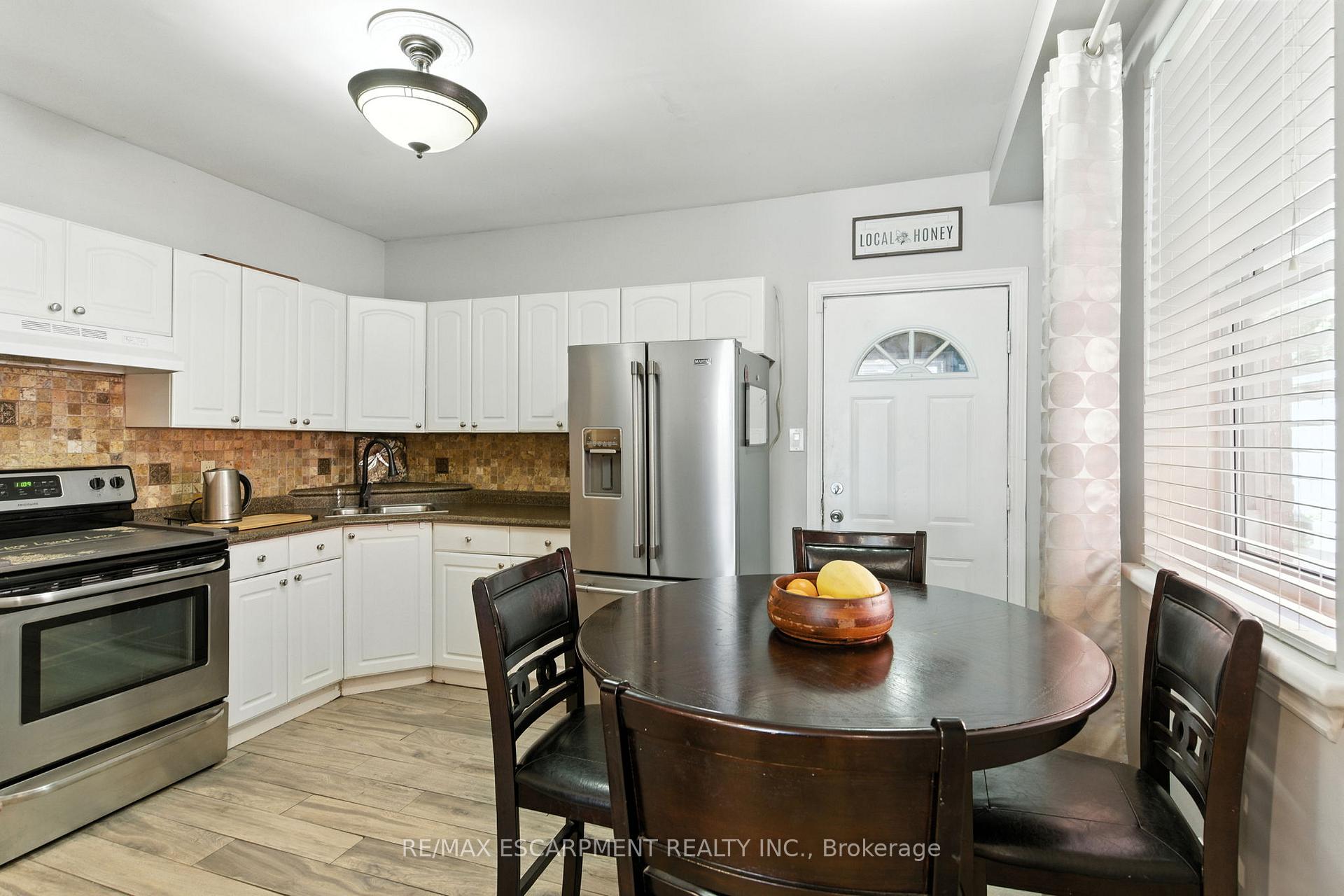 Photo 10 of 487 Catharine Street N, Hamilton, North End — HOMEH