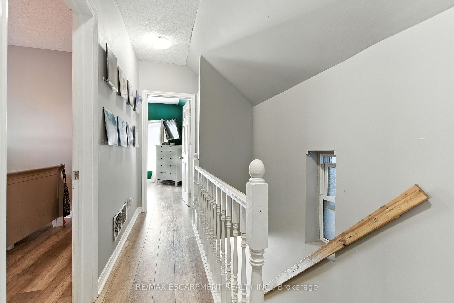 Photo 14 of 487 Catharine Street N, Hamilton, North End — HOMEH