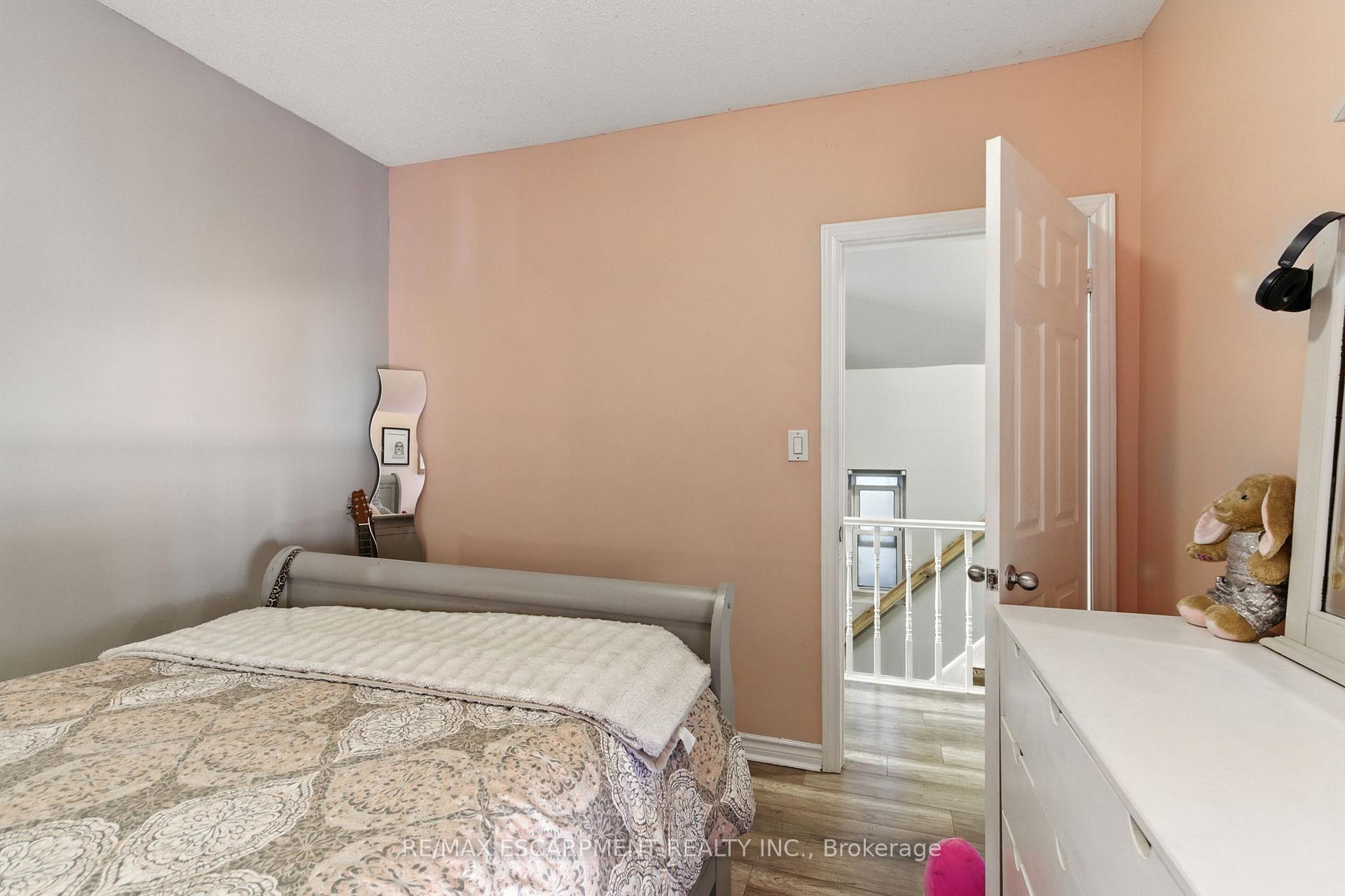Photo 19 of 487 Catharine Street N, Hamilton, North End — HOMEH