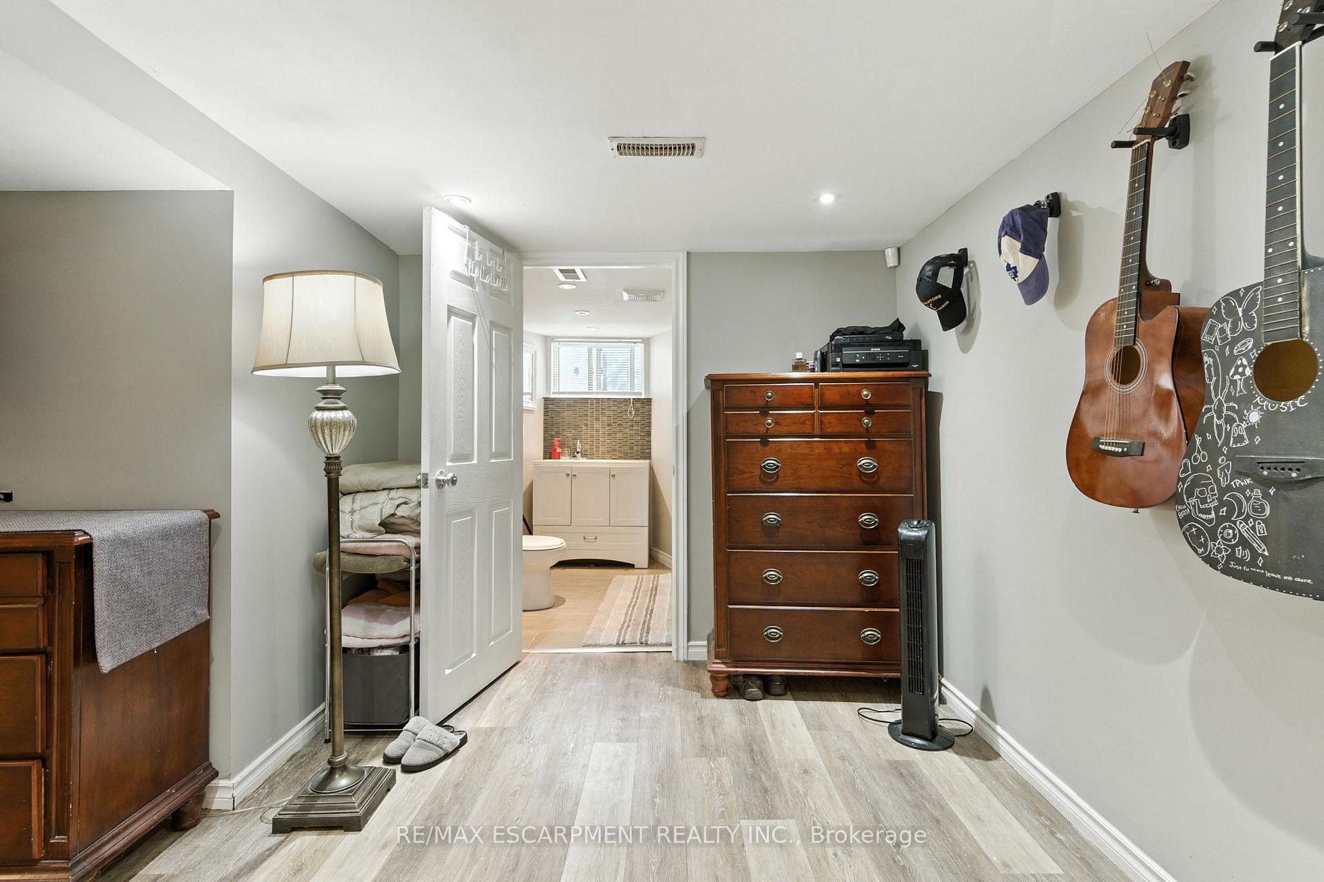 Photo 22 of 487 Catharine Street N, Hamilton, North End — HOMEH