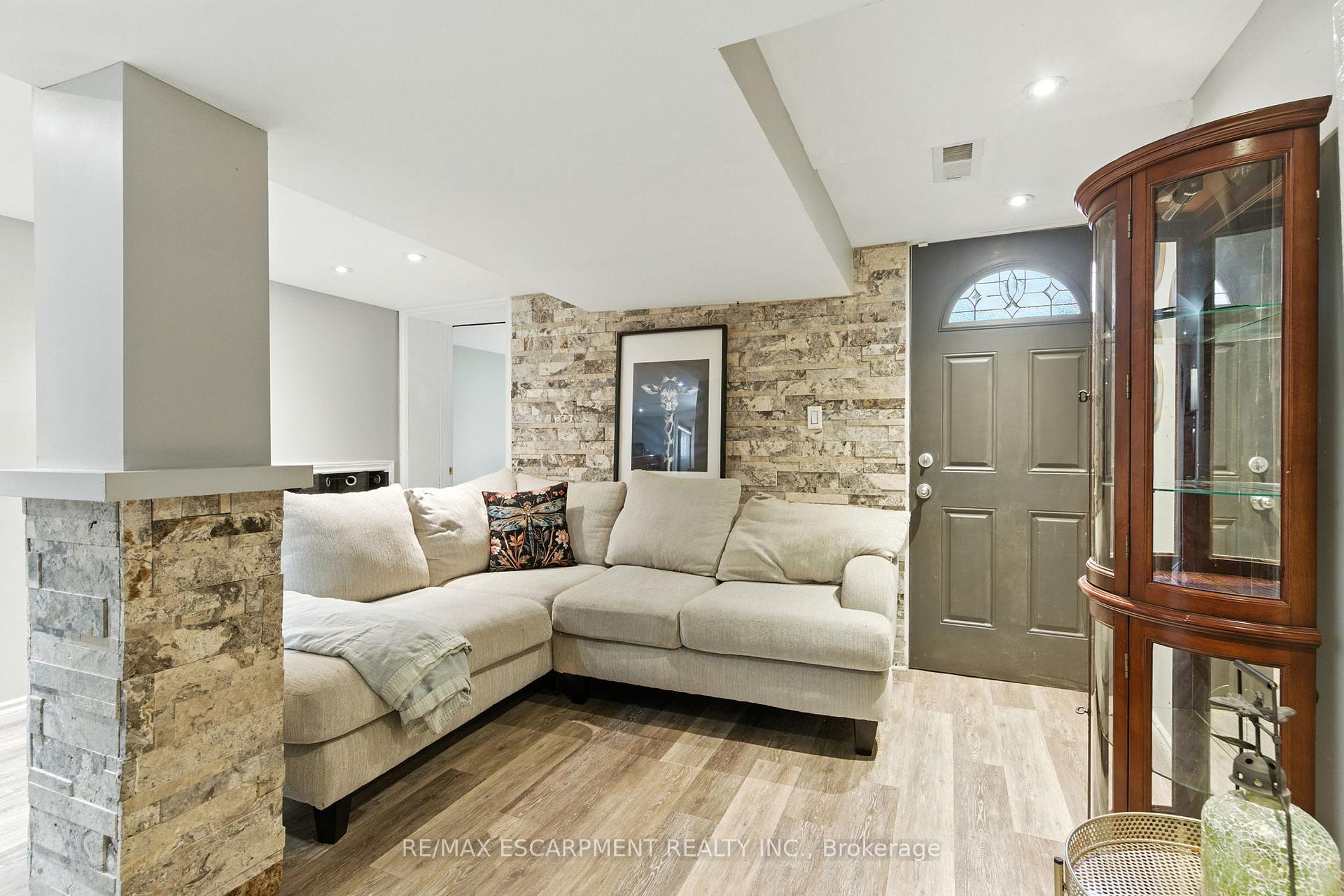 Photo 24 of 487 Catharine Street N, Hamilton, North End — HOMEH