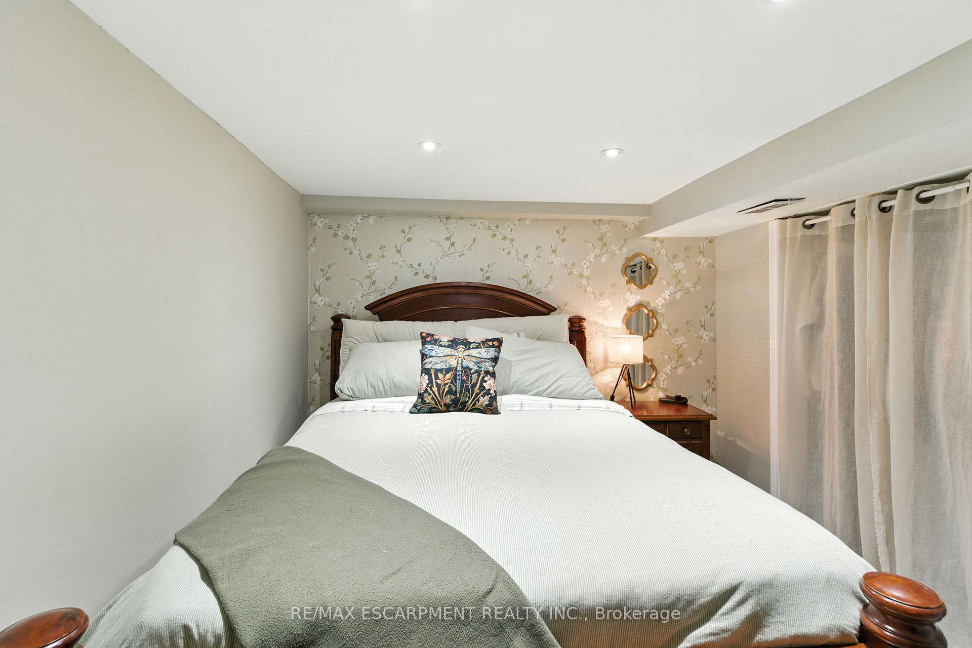 Photo 27 of 487 Catharine Street N, Hamilton, North End — HOMEH