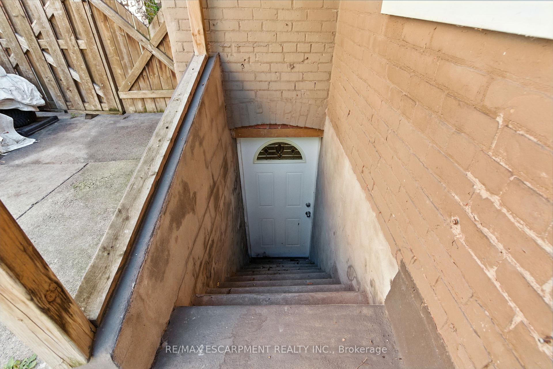 Photo 28 of 487 Catharine Street N, Hamilton, North End — HOMEH