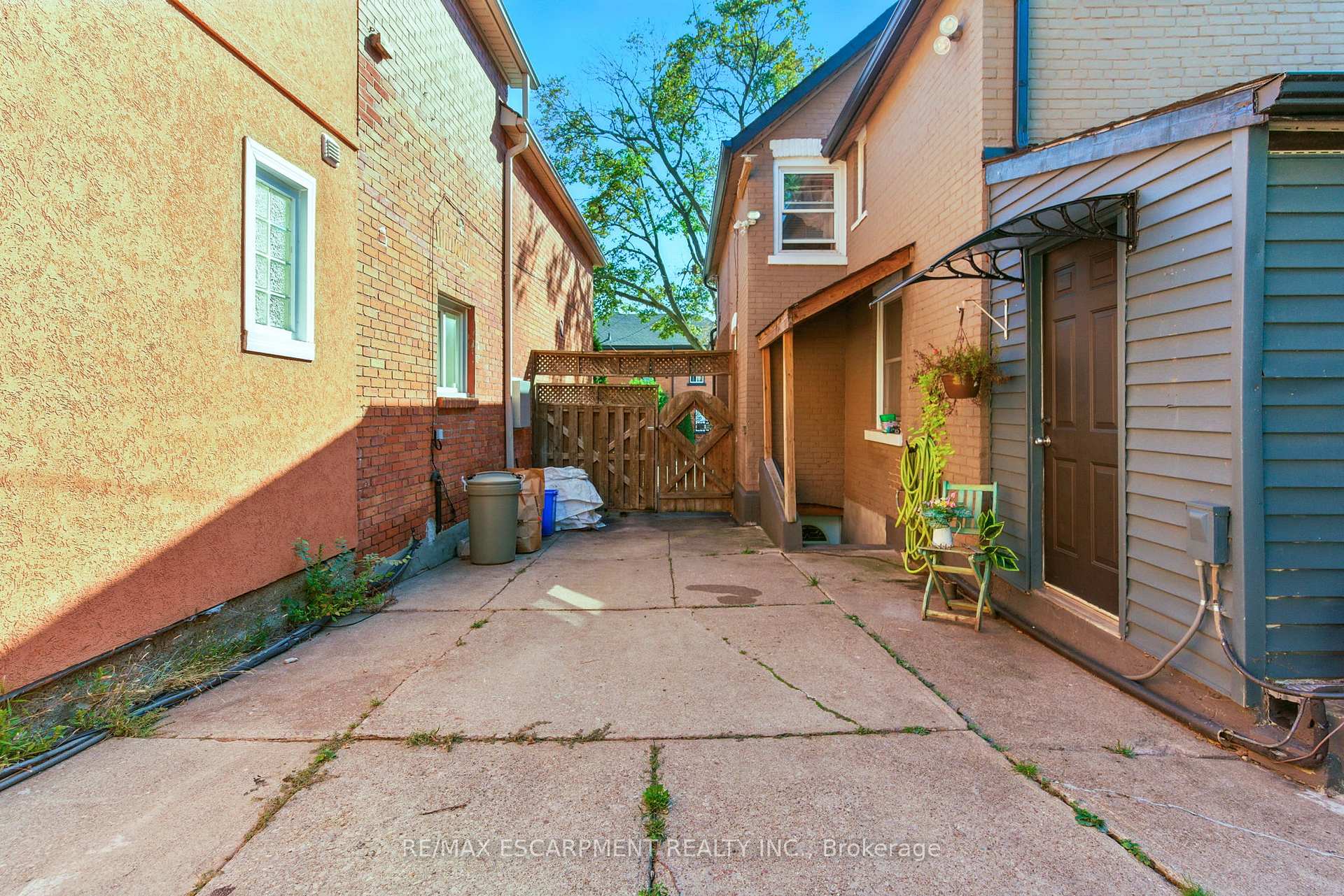 Photo 32 of 487 Catharine Street N, Hamilton, North End — HOMEH