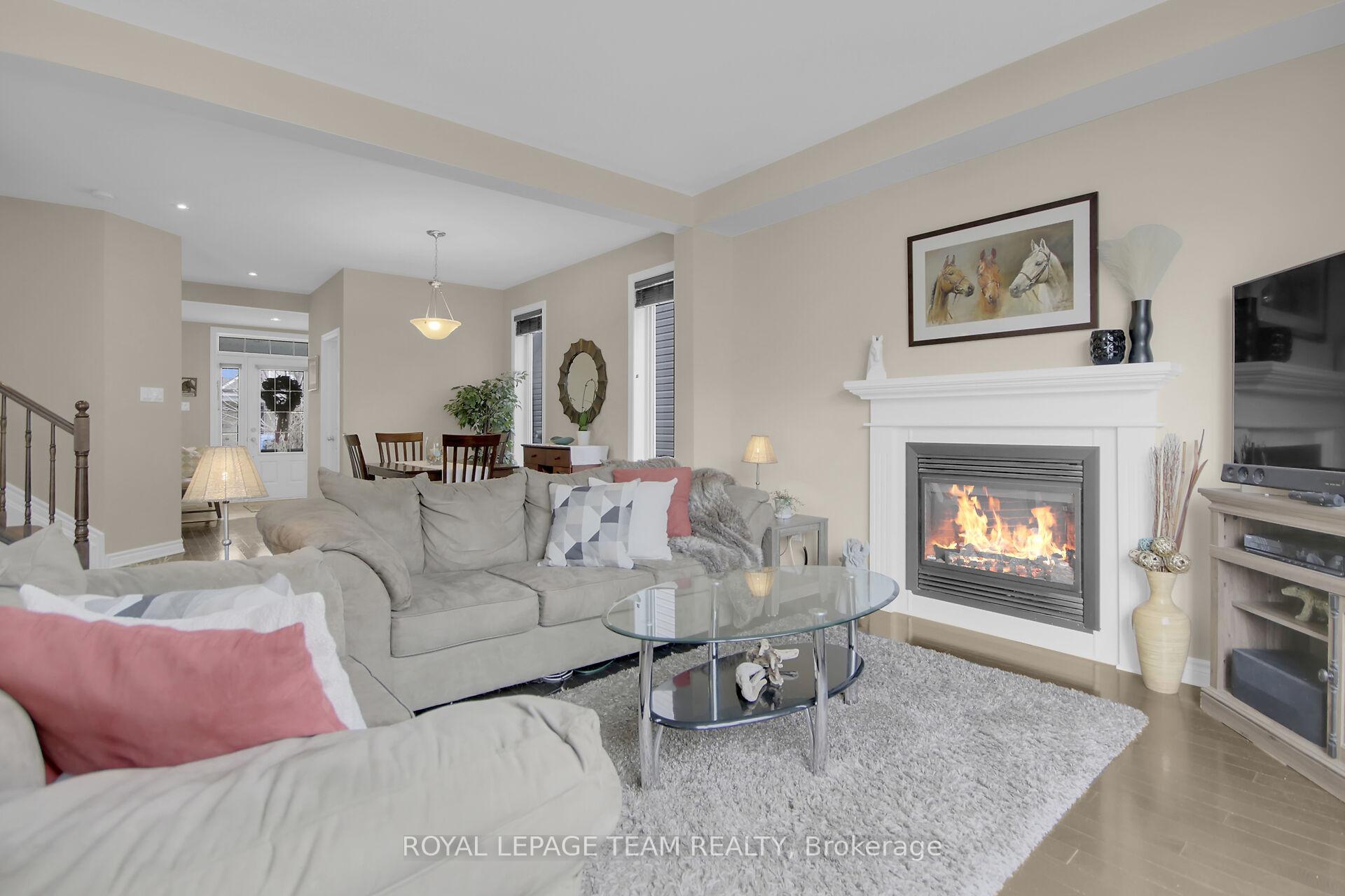 Photo 8 of 204 Piazza Circle, Ottawa, Barrhaven - Strandherd — HOMEH