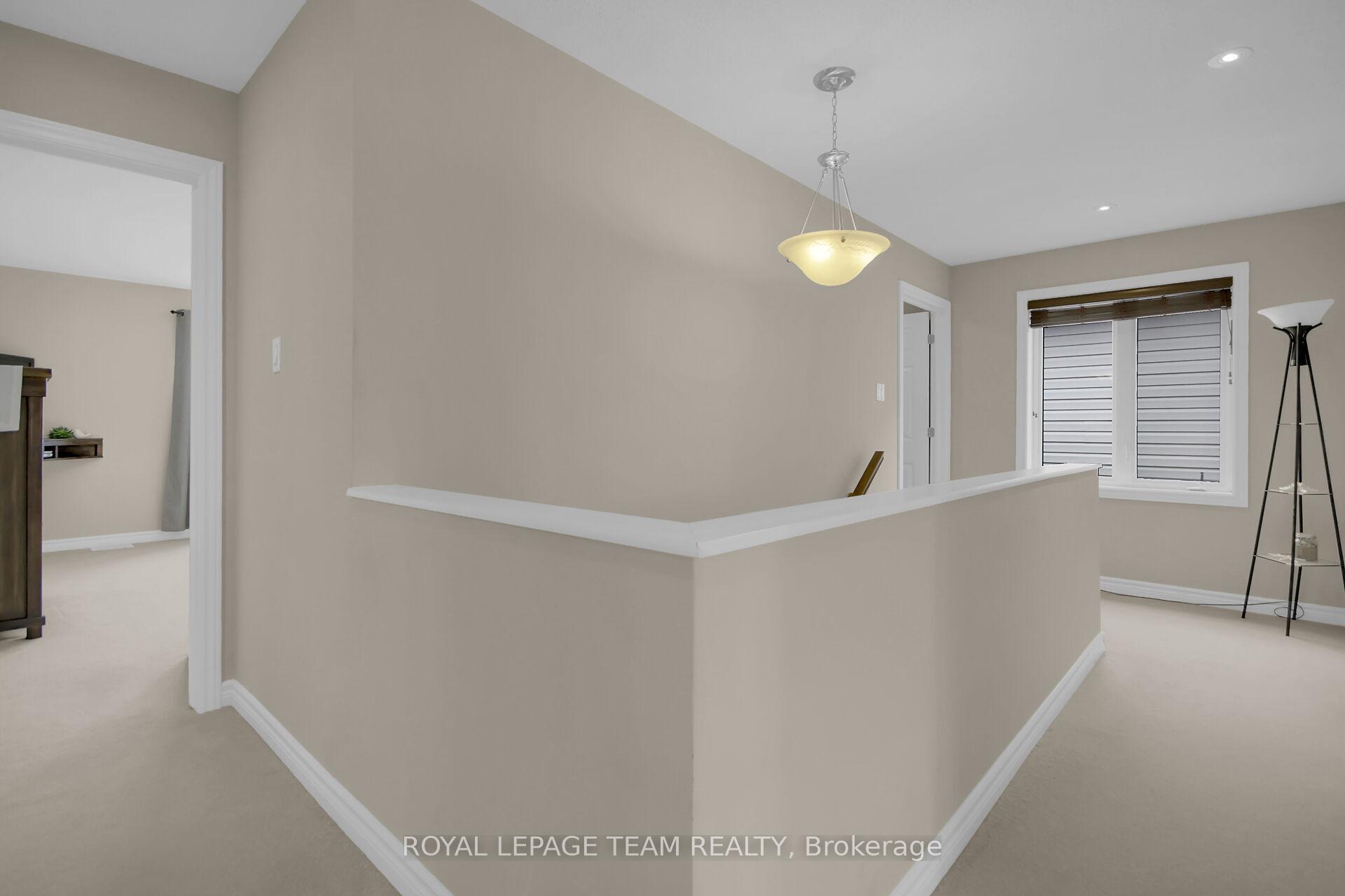 Photo 15 of 204 Piazza Circle, Ottawa, Barrhaven - Strandherd — HOMEH