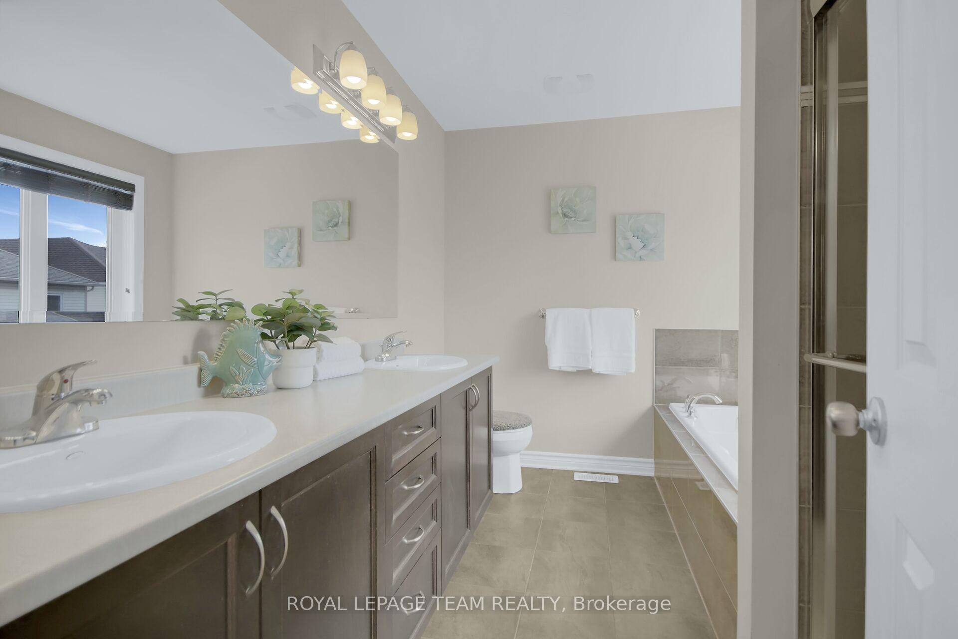 Photo 19 of 204 Piazza Circle, Ottawa, Barrhaven - Strandherd — HOMEH