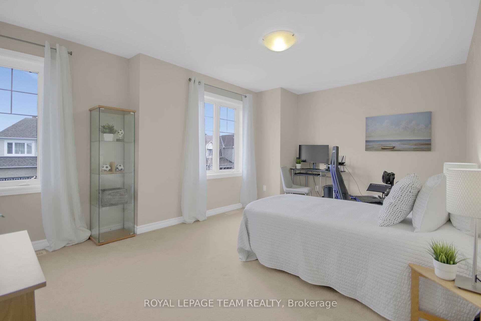 Photo 21 of 204 Piazza Circle, Ottawa, Barrhaven - Strandherd — HOMEH