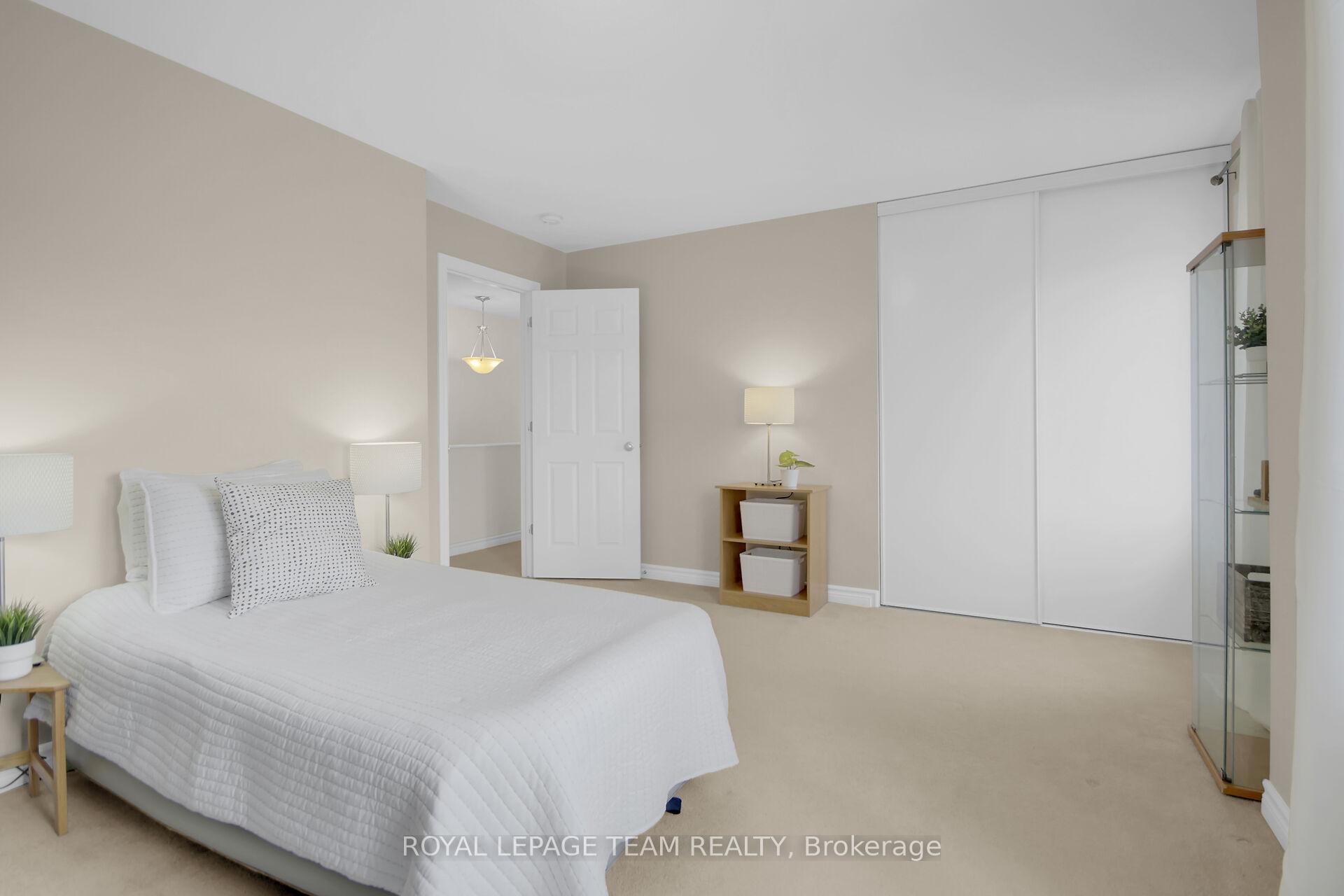 Photo 22 of 204 Piazza Circle, Ottawa, Barrhaven - Strandherd — HOMEH