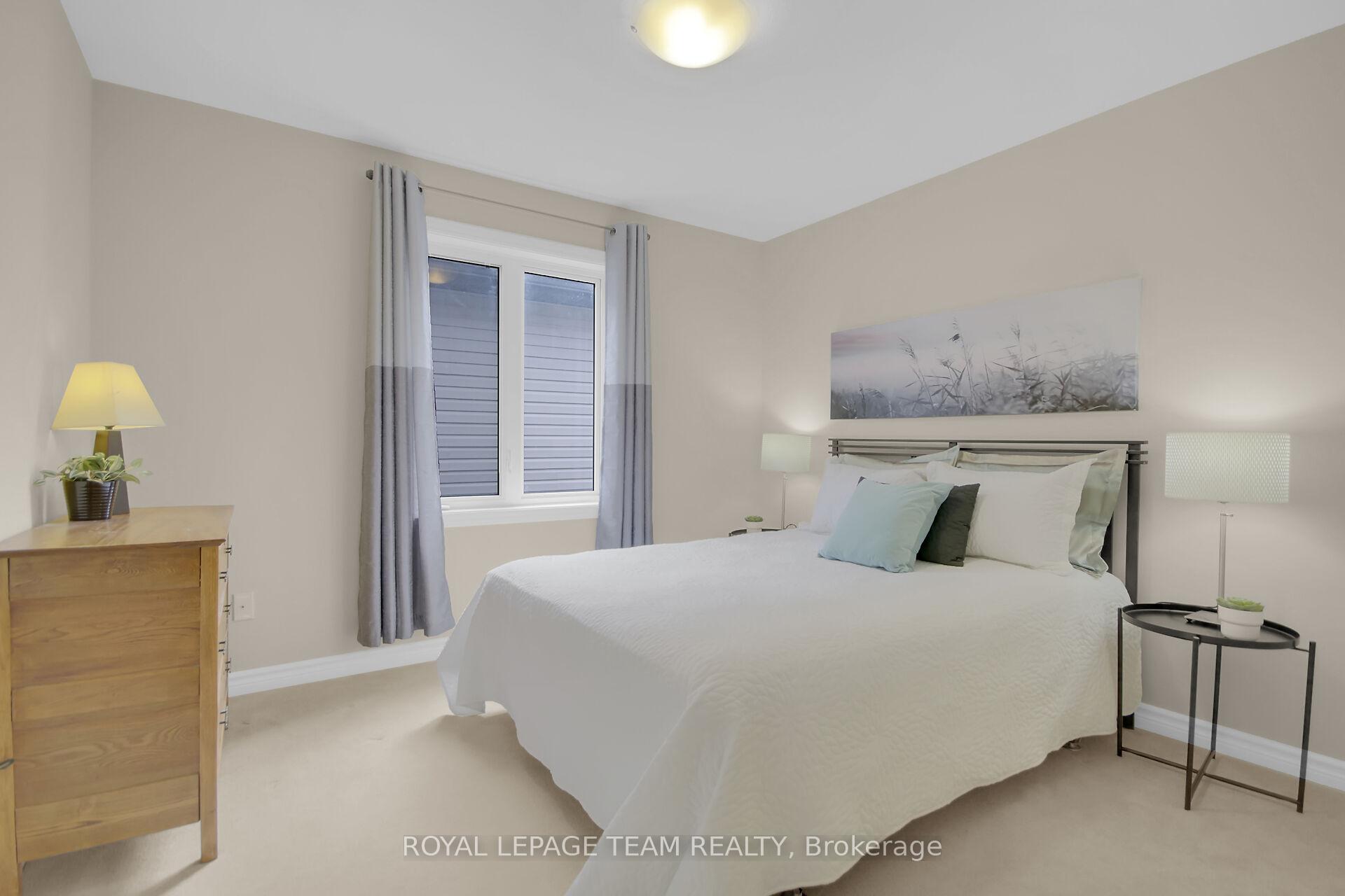 Photo 23 of 204 Piazza Circle, Ottawa, Barrhaven - Strandherd — HOMEH