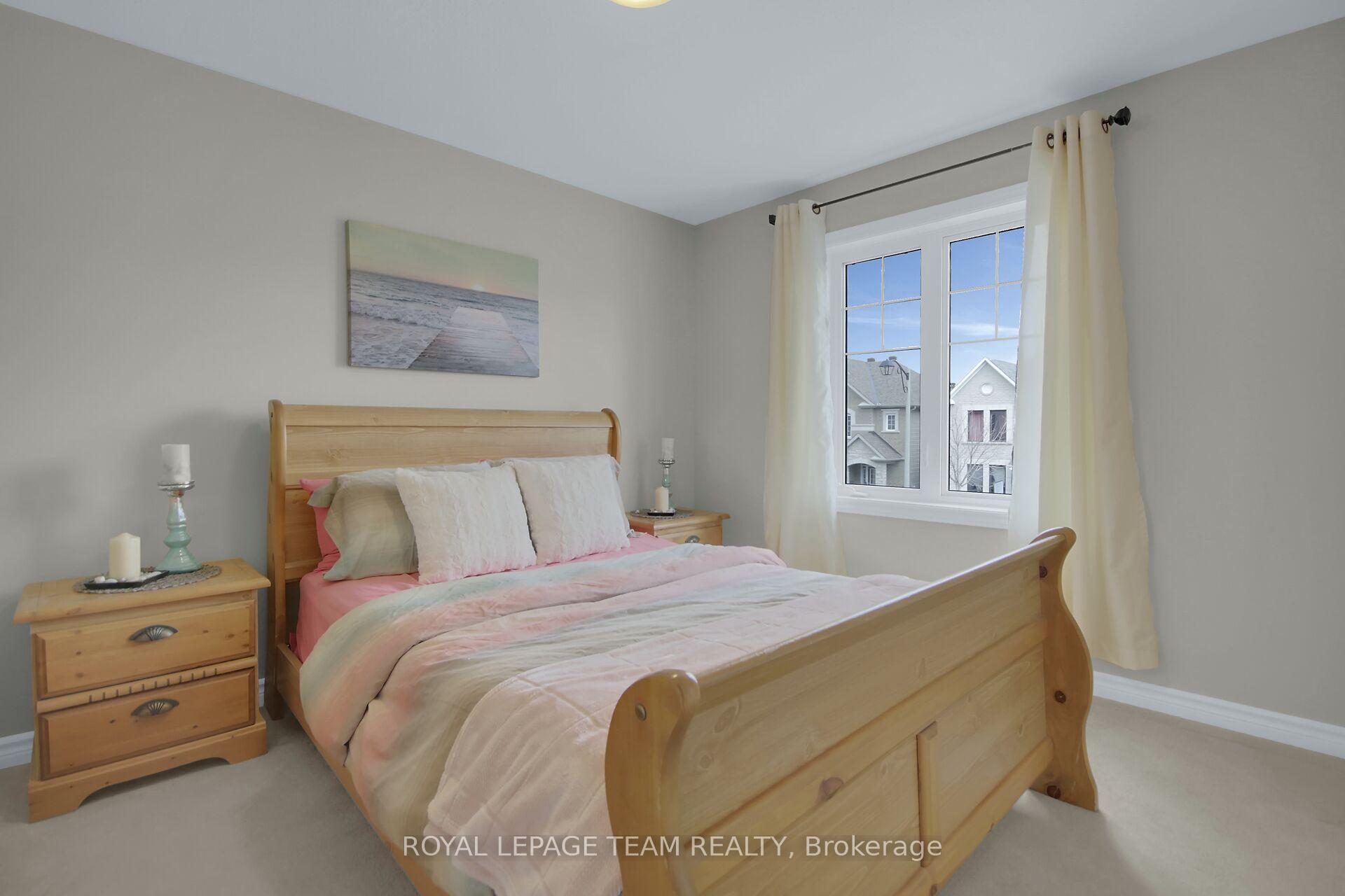 Photo 24 of 204 Piazza Circle, Ottawa, Barrhaven - Strandherd — HOMEH