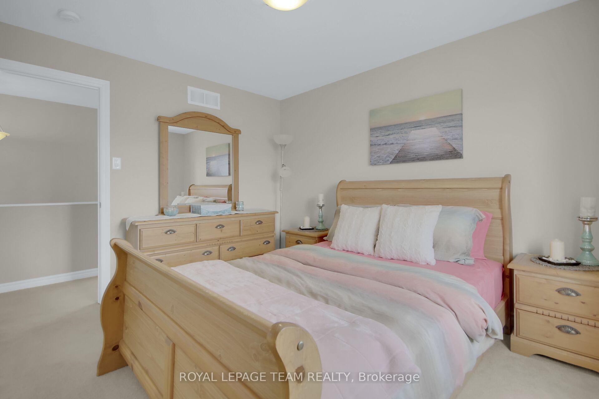 Photo 25 of 204 Piazza Circle, Ottawa, Barrhaven - Strandherd — HOMEH