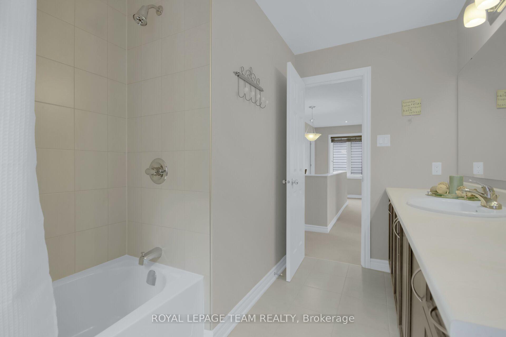 Photo 27 of 204 Piazza Circle, Ottawa, Barrhaven - Strandherd — HOMEH