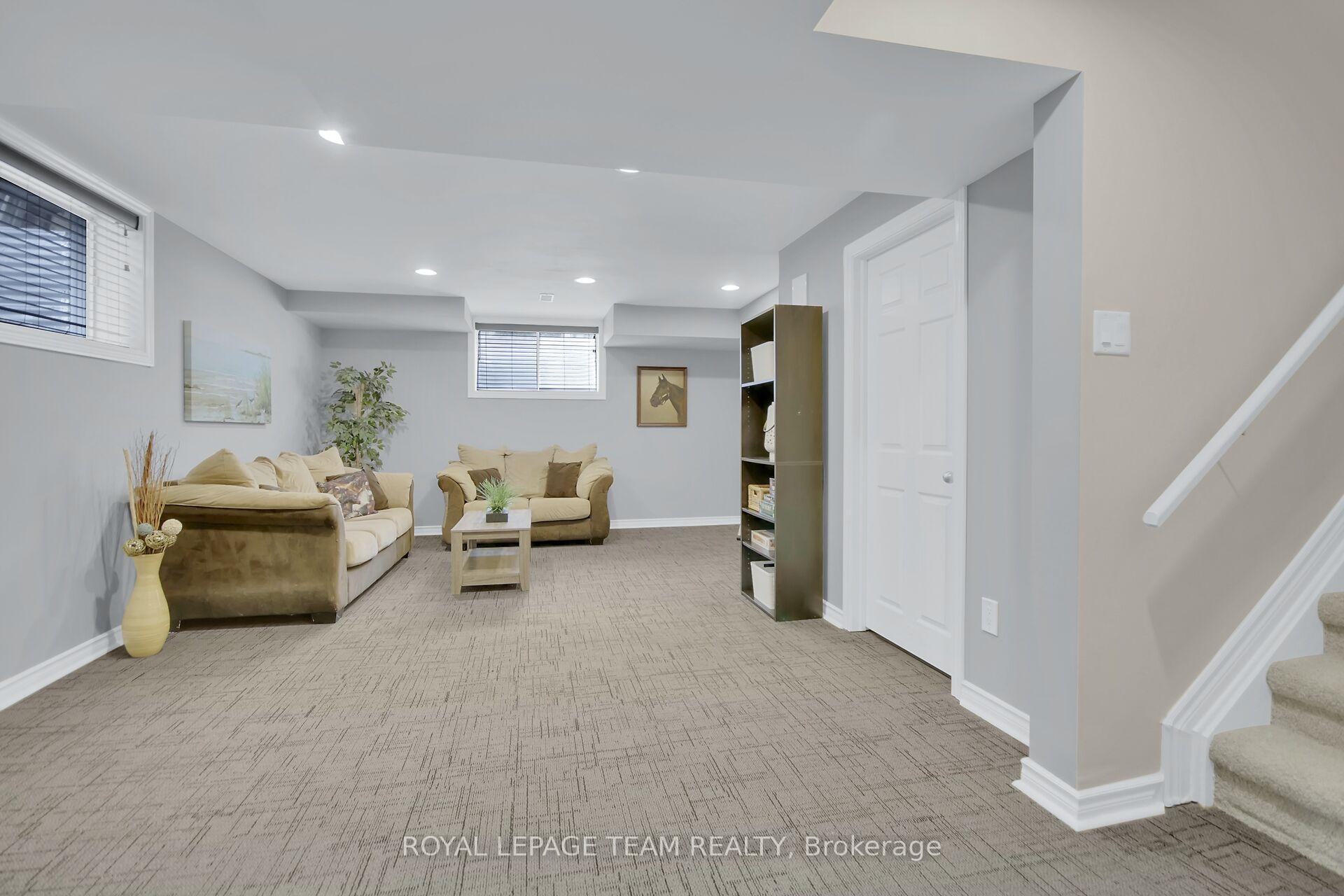Photo 29 of 204 Piazza Circle, Ottawa, Barrhaven - Strandherd — HOMEH