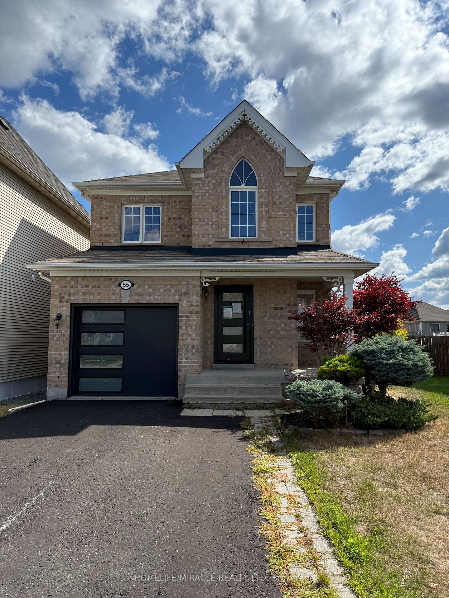 Photo 2 of 55 Allworth Crescent, Clarington, Bowmanville — HOMEH