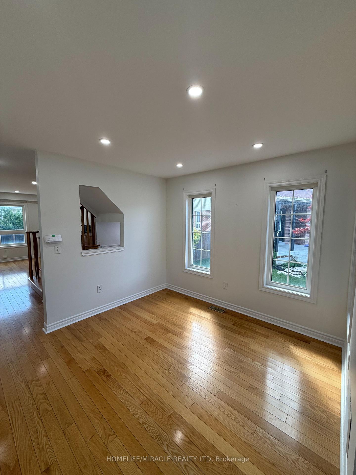 Photo 6 of 55 Allworth Crescent, Clarington, Bowmanville — HOMEH