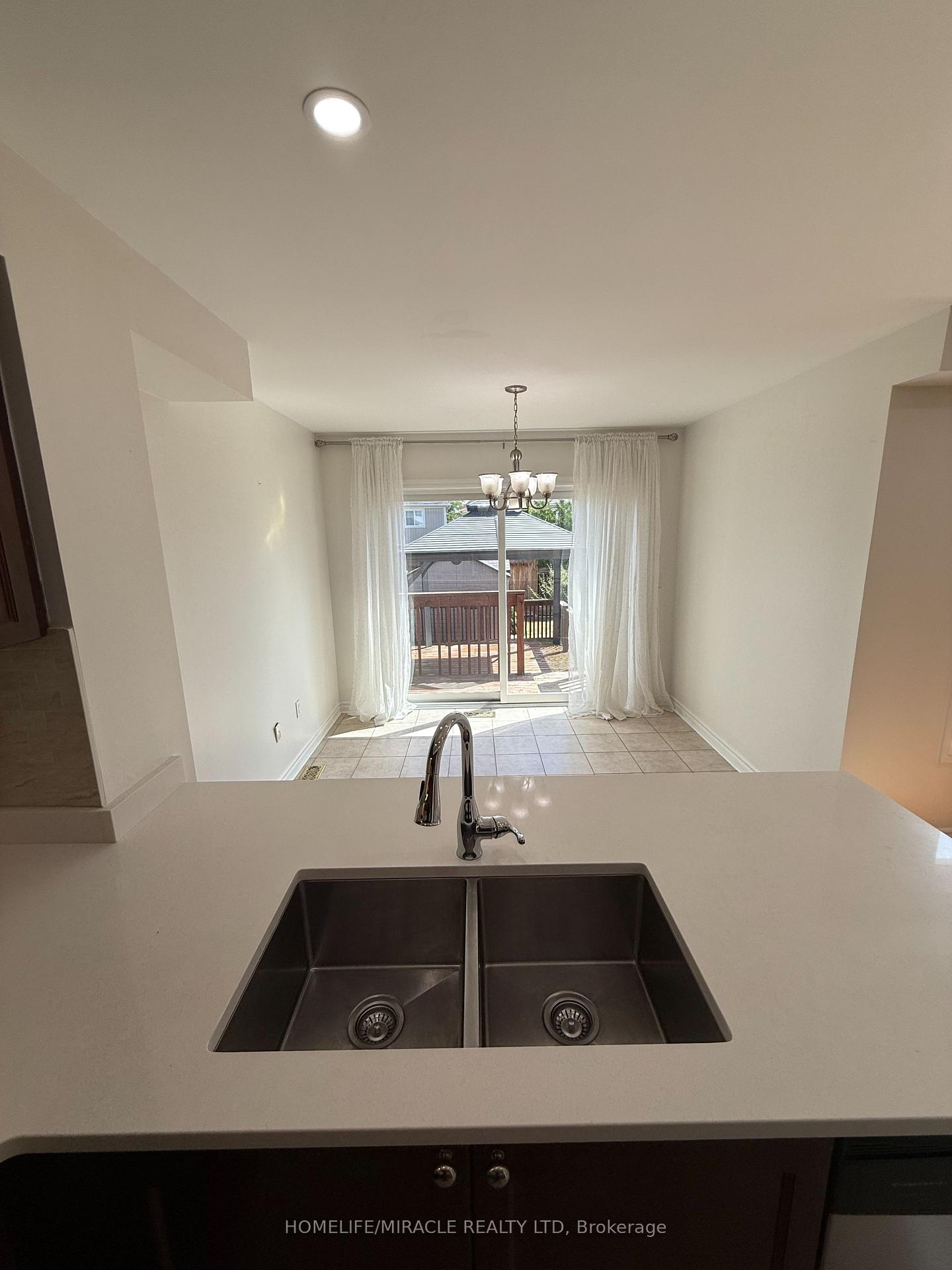Photo 14 of 55 Allworth Crescent, Clarington, Bowmanville — HOMEH