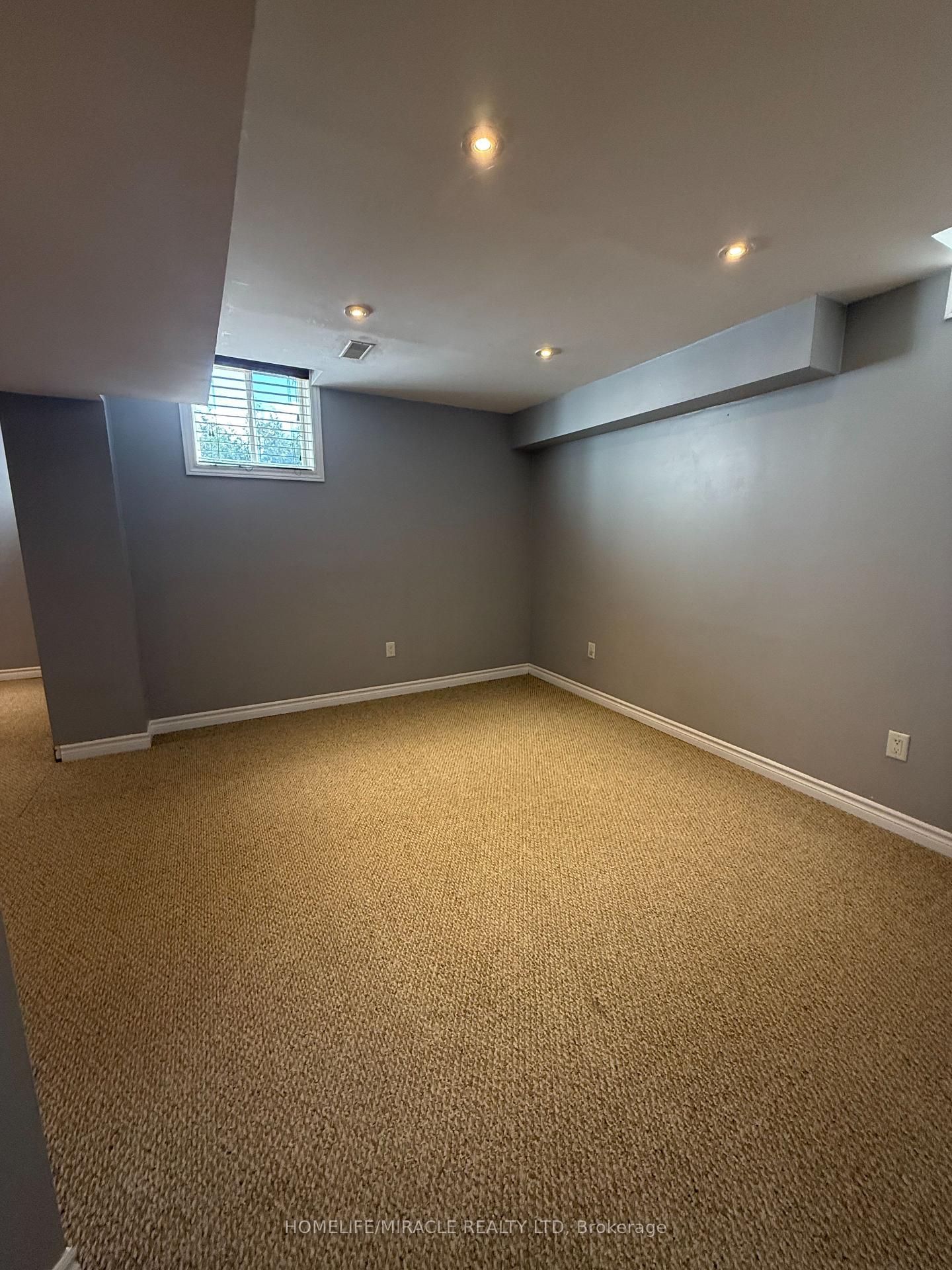 Photo 25 of 55 Allworth Crescent, Clarington, Bowmanville — HOMEH