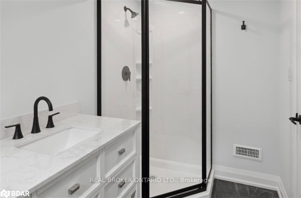 Photo 5 of Unit Lower, 154 Cook Street, Barrie, Codrington — HOMEH