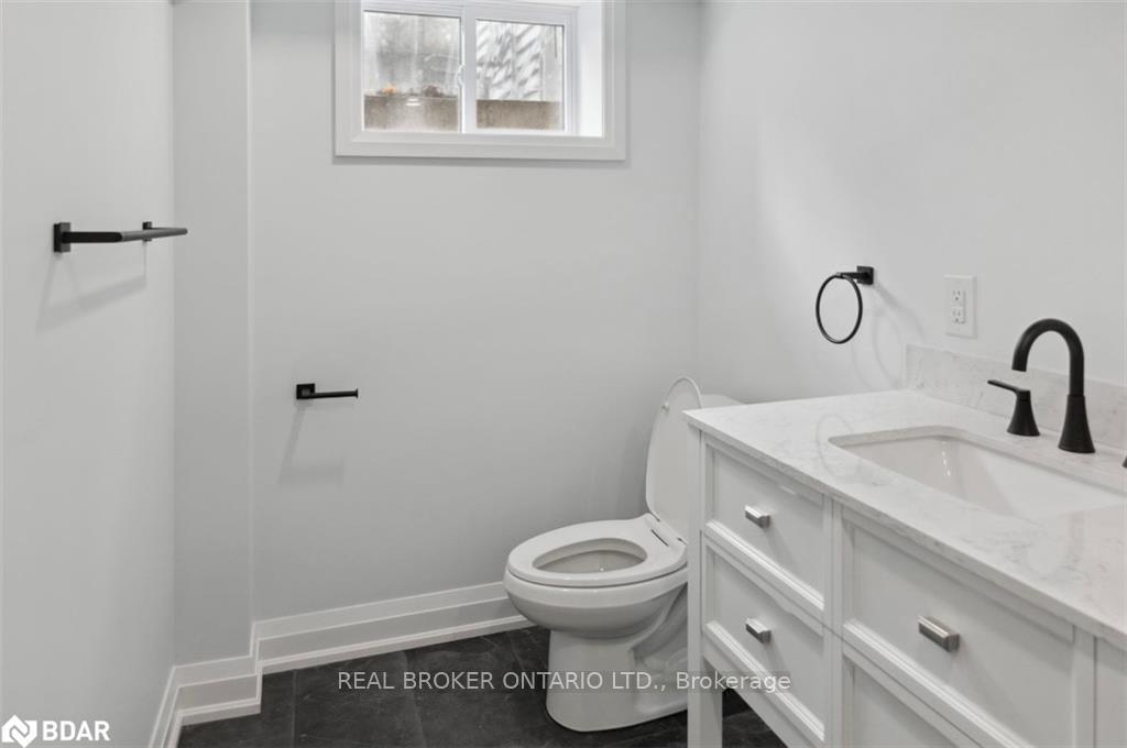 Photo 6 of Unit Lower, 154 Cook Street, Barrie, Codrington — HOMEH