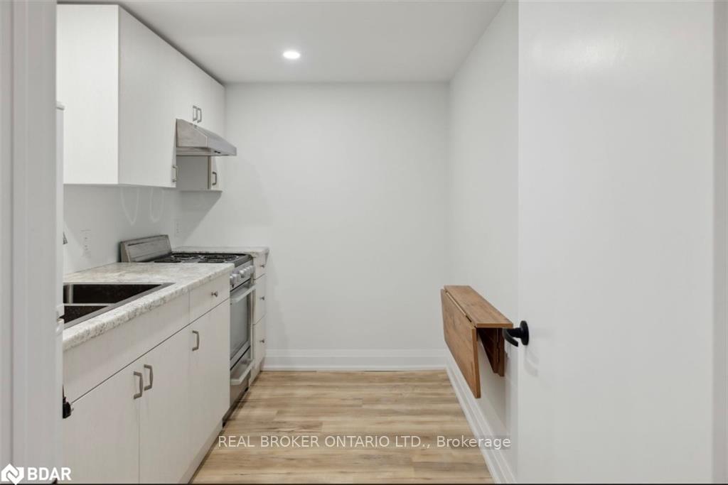 Photo 9 of Unit Lower, 154 Cook Street, Barrie, Codrington — HOMEH