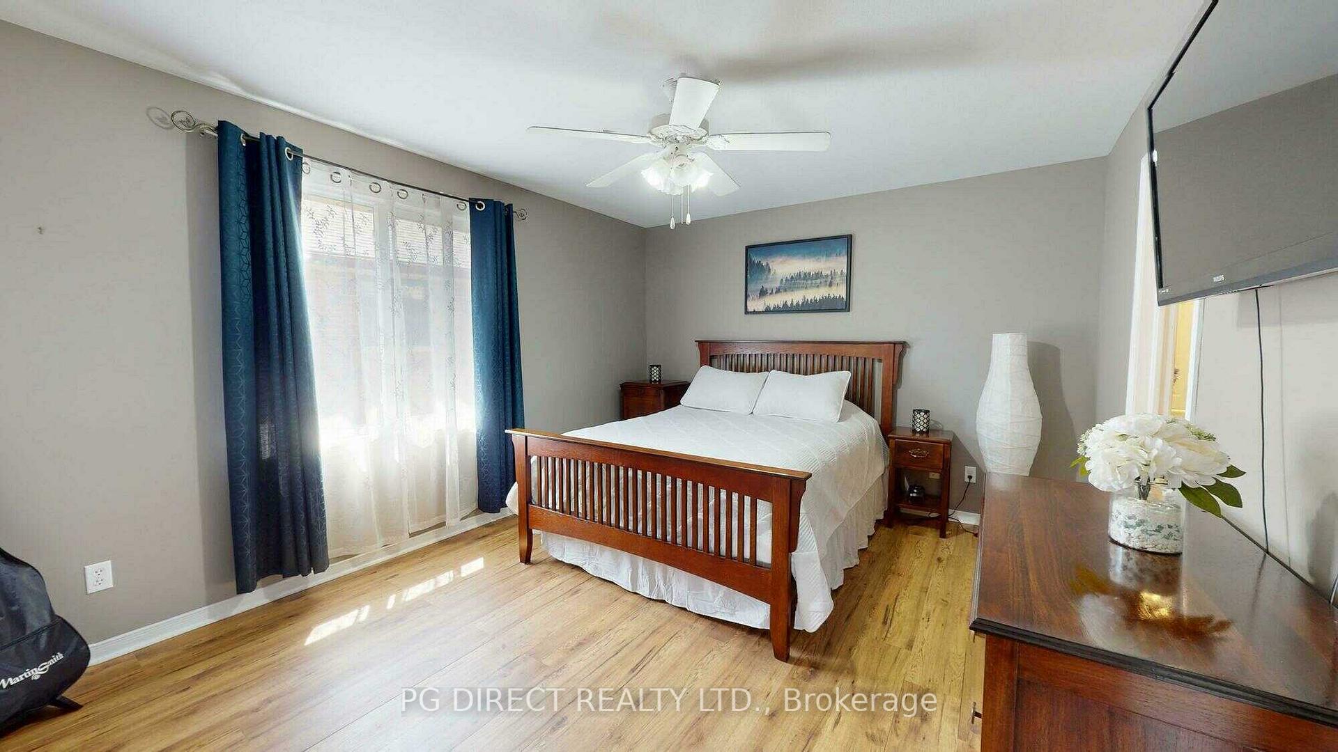 Photo 5 of 49 Peartree Crescent, Guelph, Willow West/Sugarbush/West Acres — HOMEH