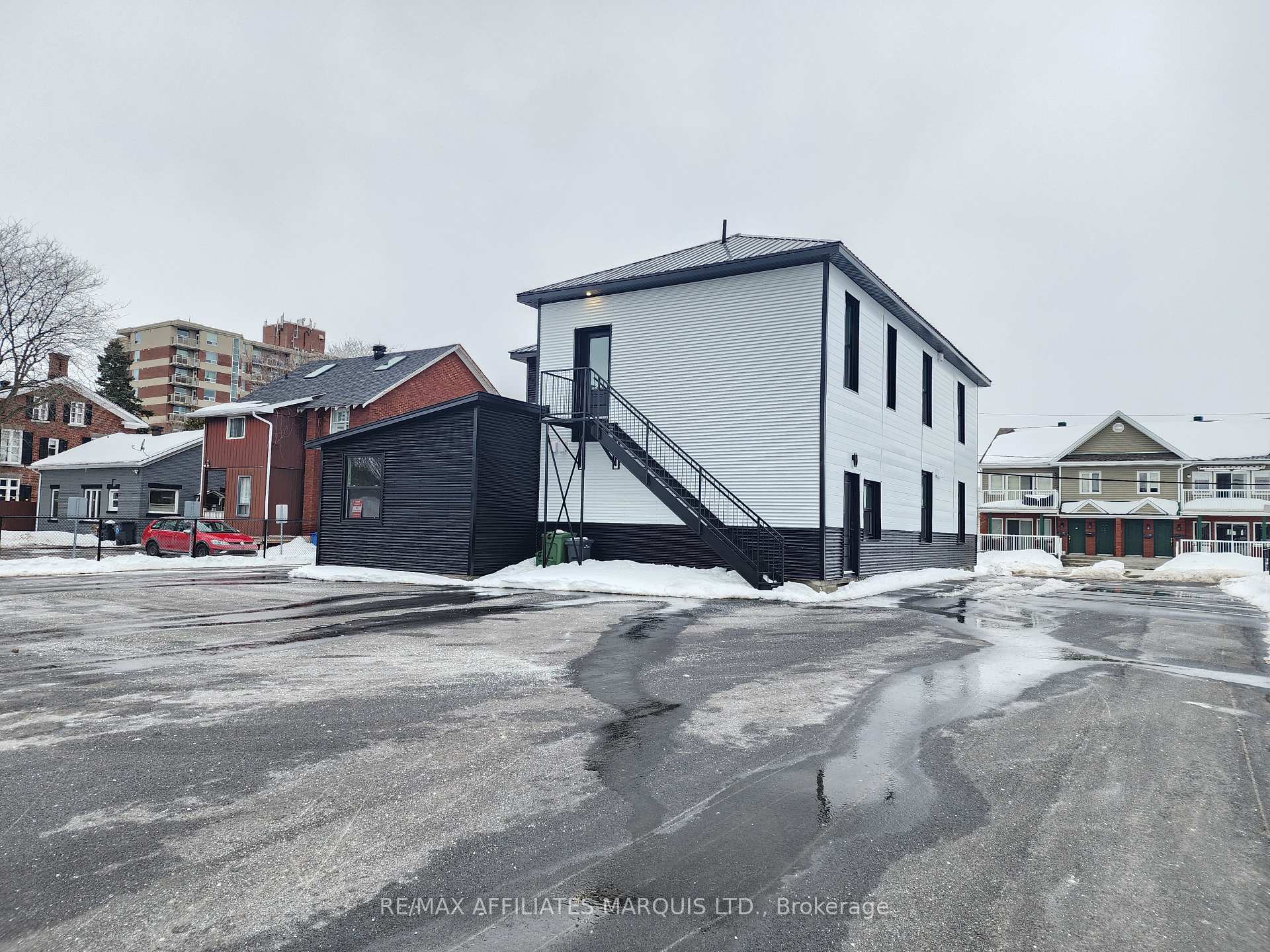 Photo 3 of 26 First Street W, Cornwall — HOMEH