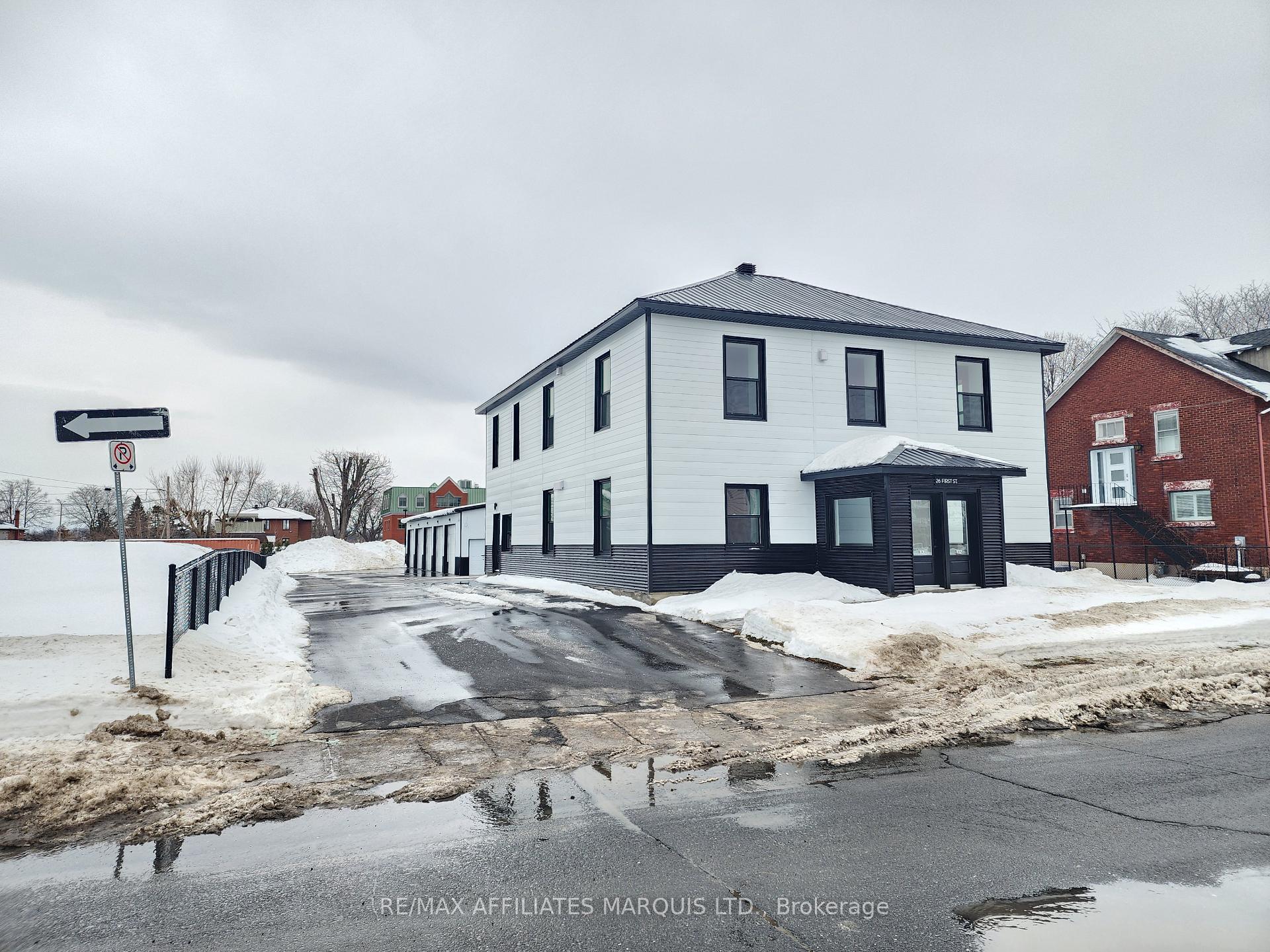 Photo 4 of 26 First Street W, Cornwall — HOMEH