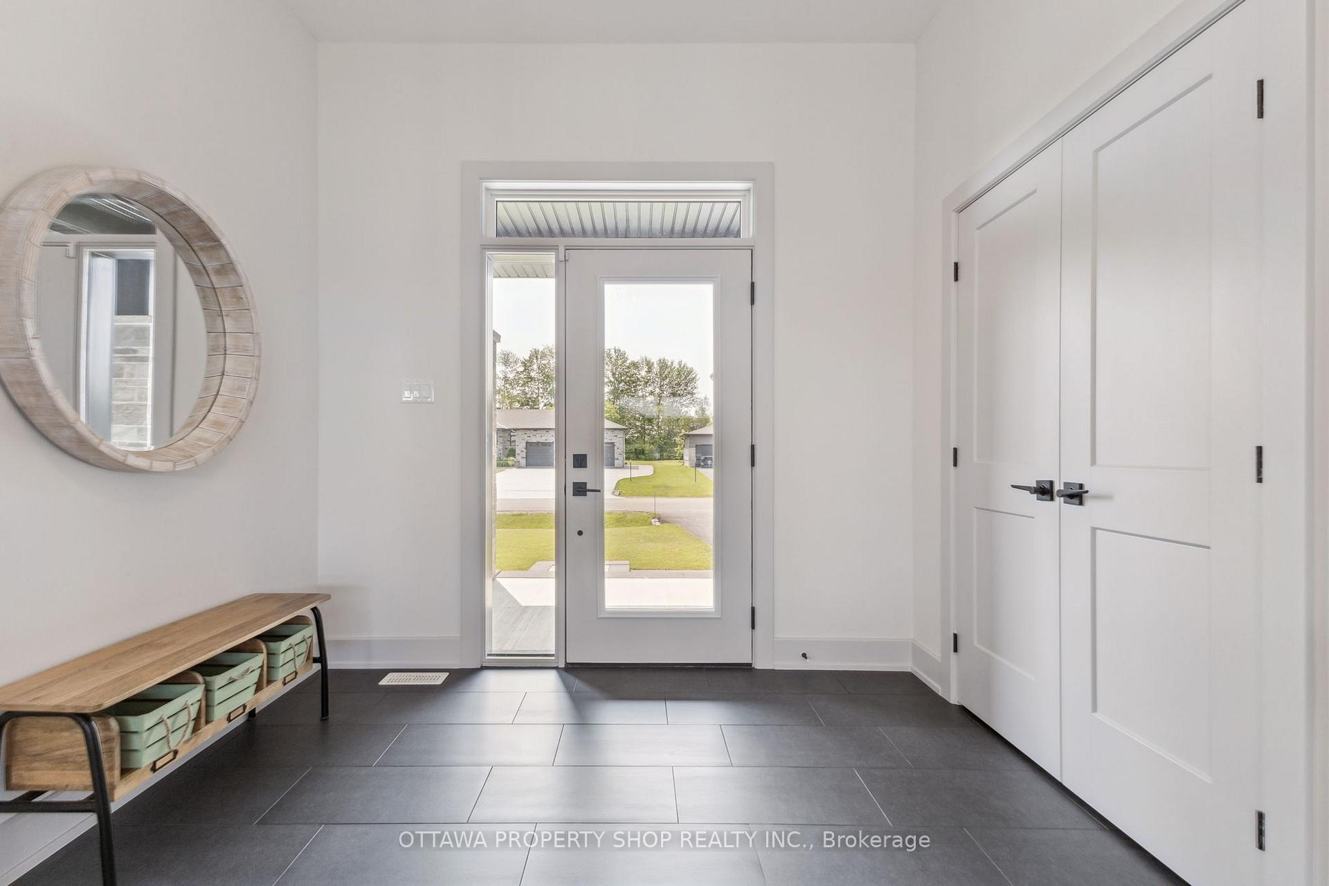 Photo 3 of 7085 Still Meadow Way, Ottawa, Greely — HOMEH