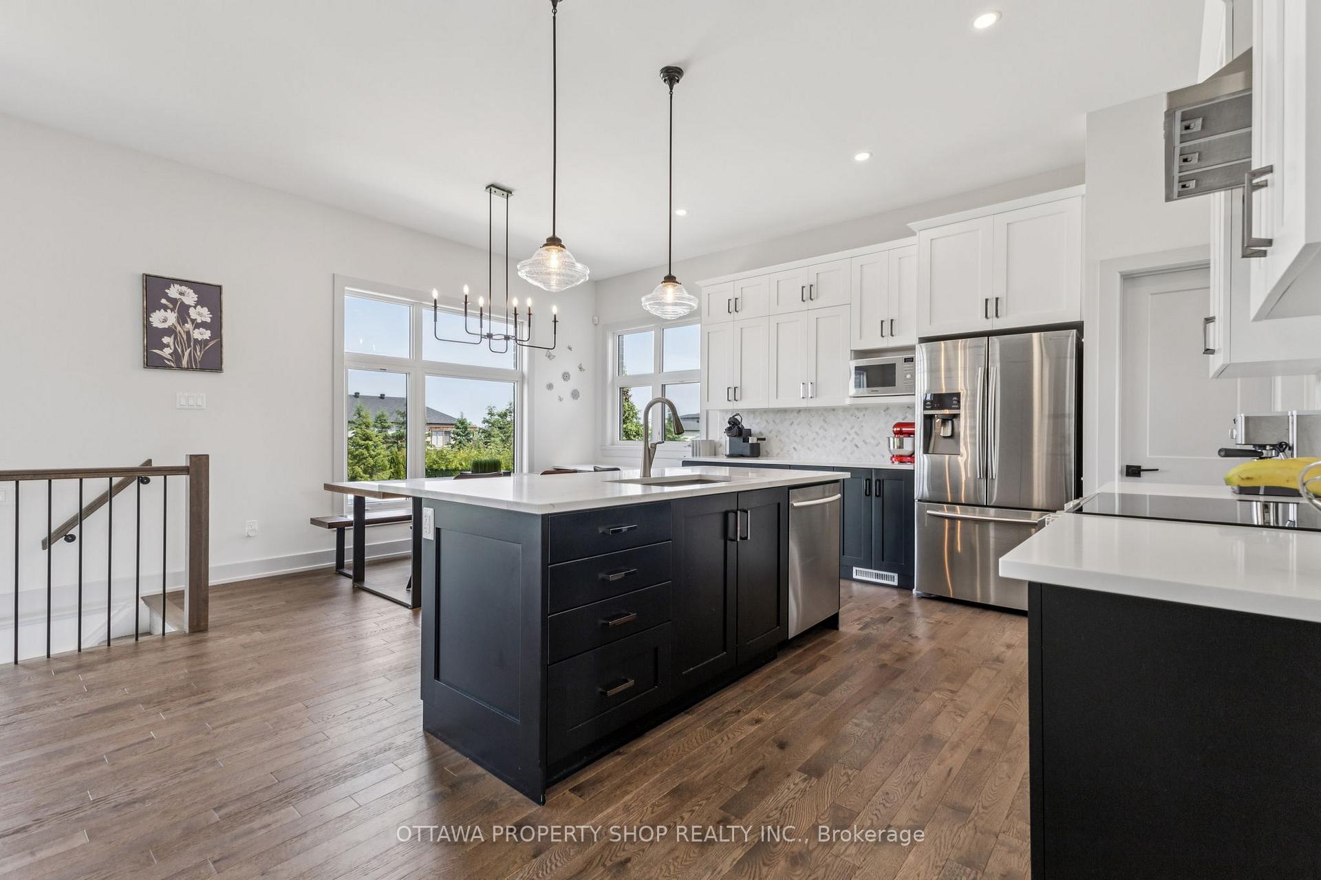 Photo 11 of 7085 Still Meadow Way, Ottawa, Greely — HOMEH