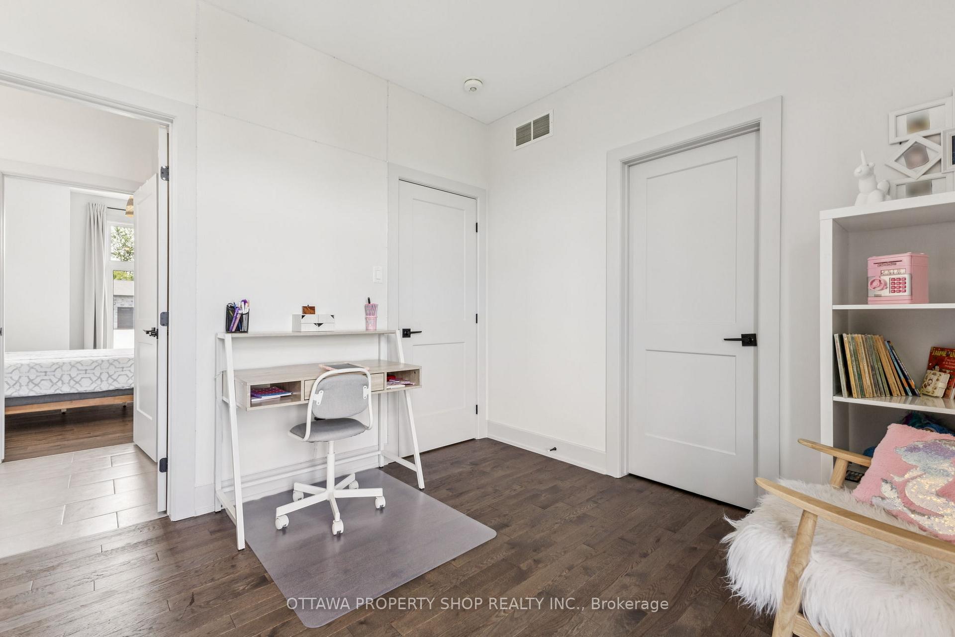 Photo 25 of 7085 Still Meadow Way, Ottawa, Greely — HOMEH