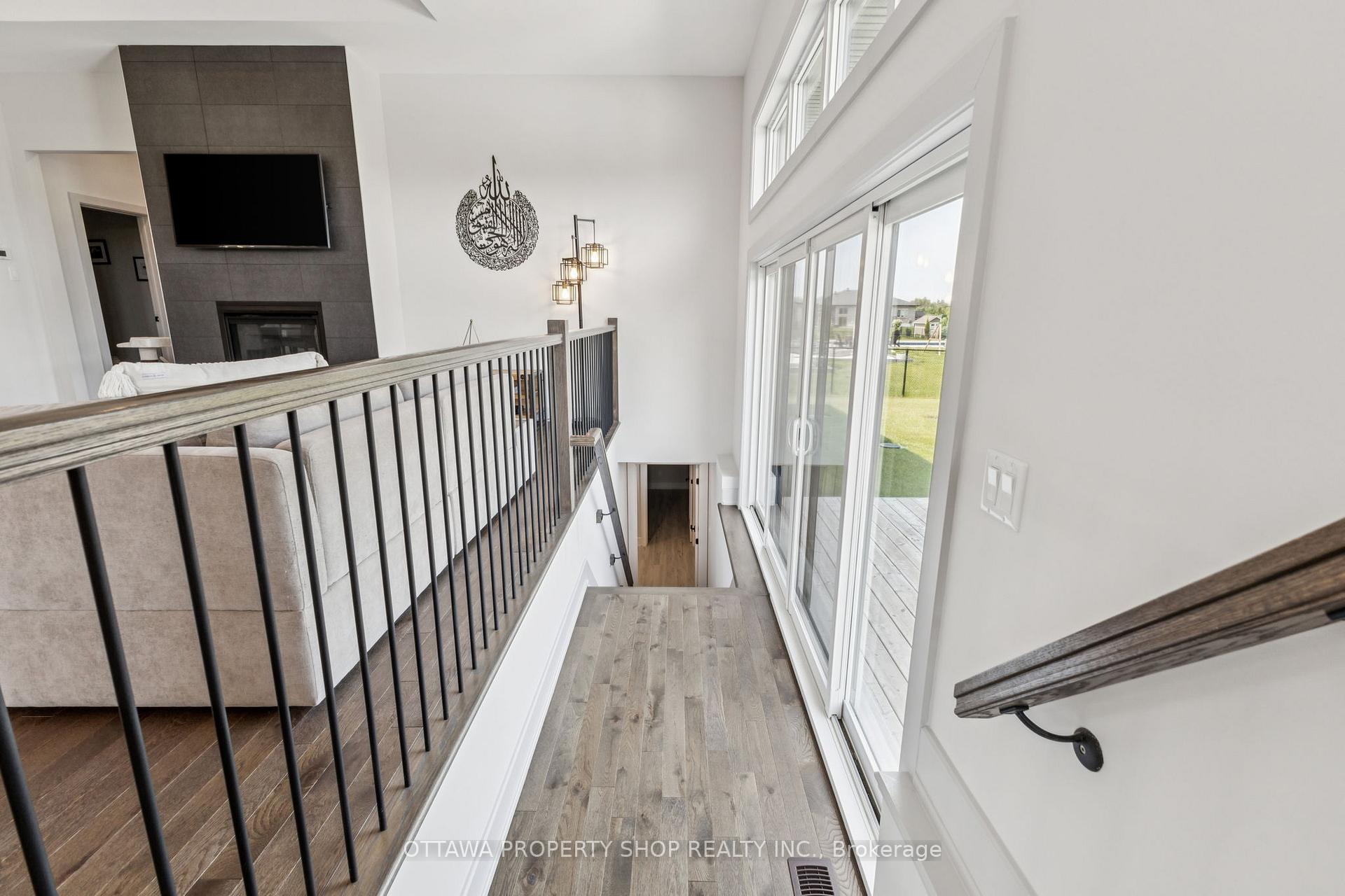 Photo 29 of 7085 Still Meadow Way, Ottawa, Greely — HOMEH