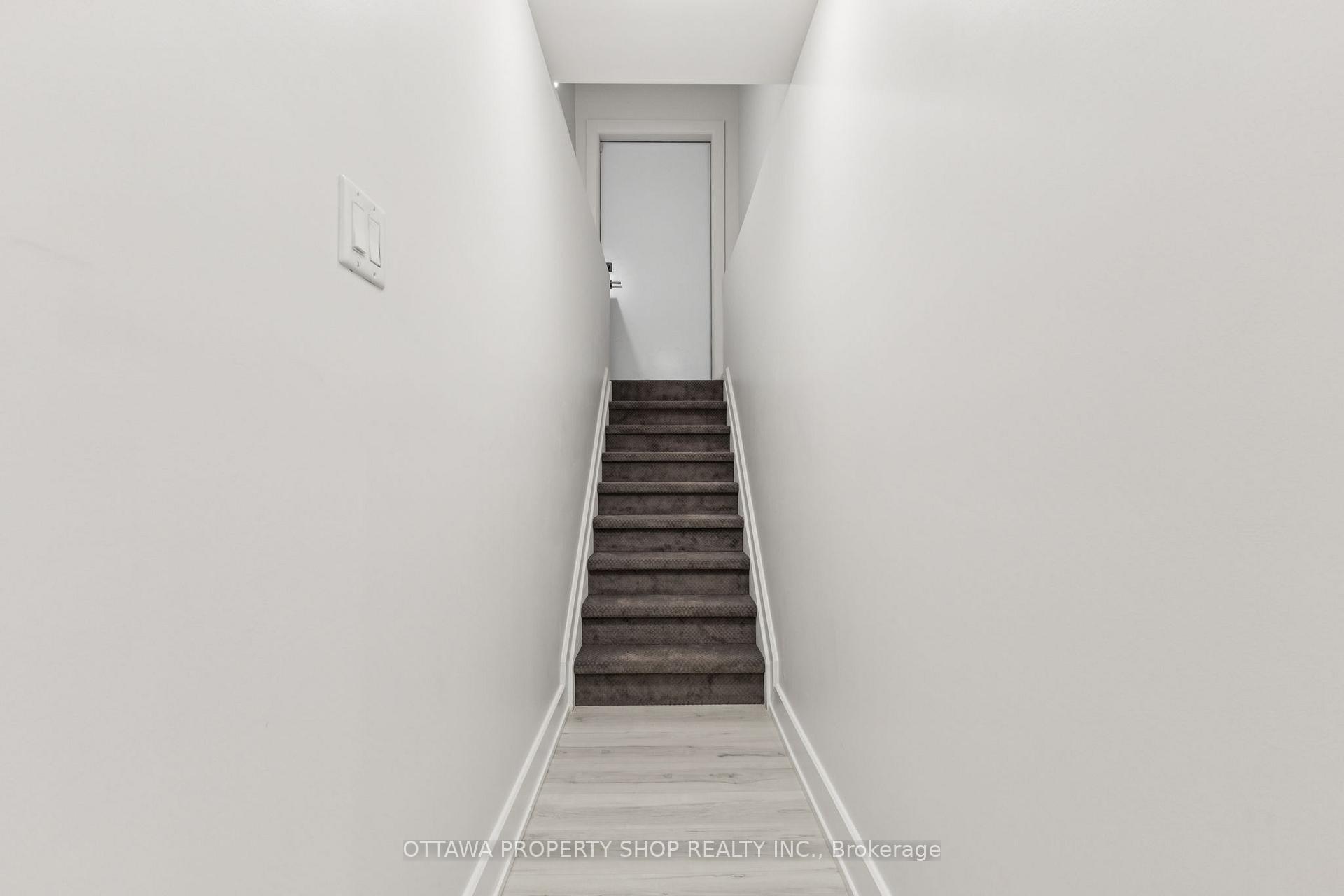 Photo 39 of 7085 Still Meadow Way, Ottawa, Greely — HOMEH