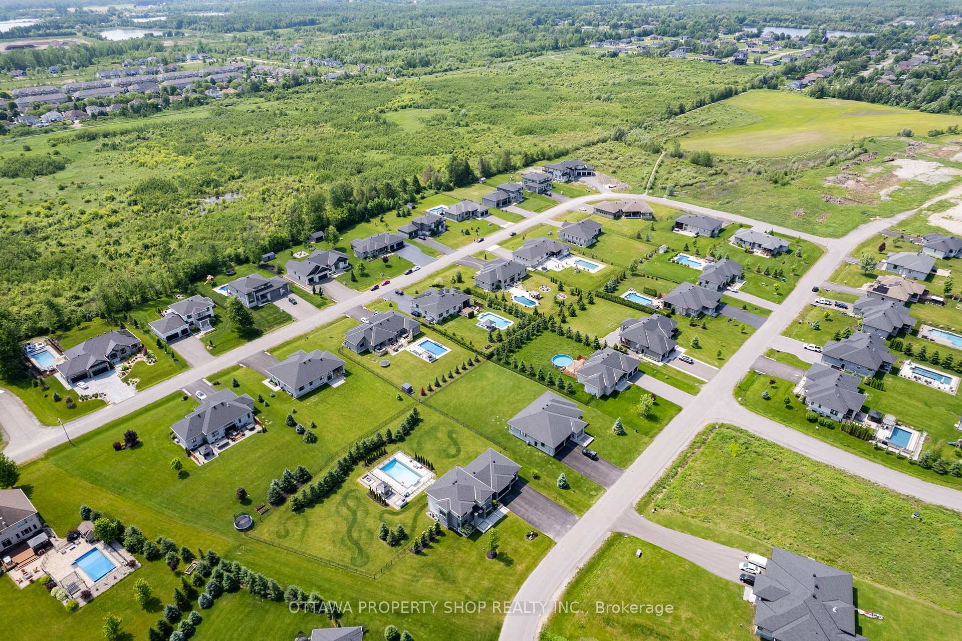 Photo 41 of 7085 Still Meadow Way, Ottawa, Greely — HOMEH
