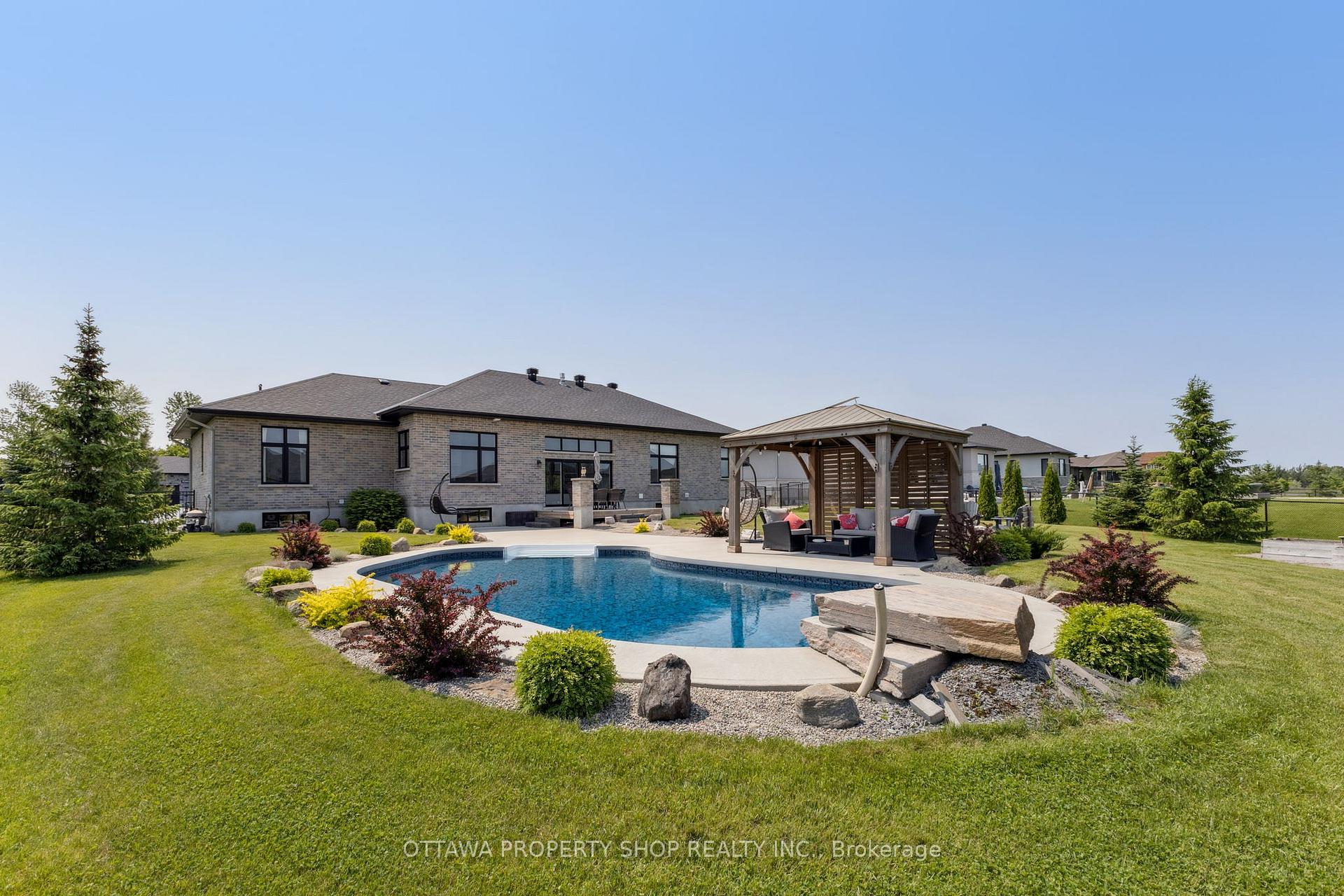 Photo 44 of 7085 Still Meadow Way, Ottawa, Greely — HOMEH