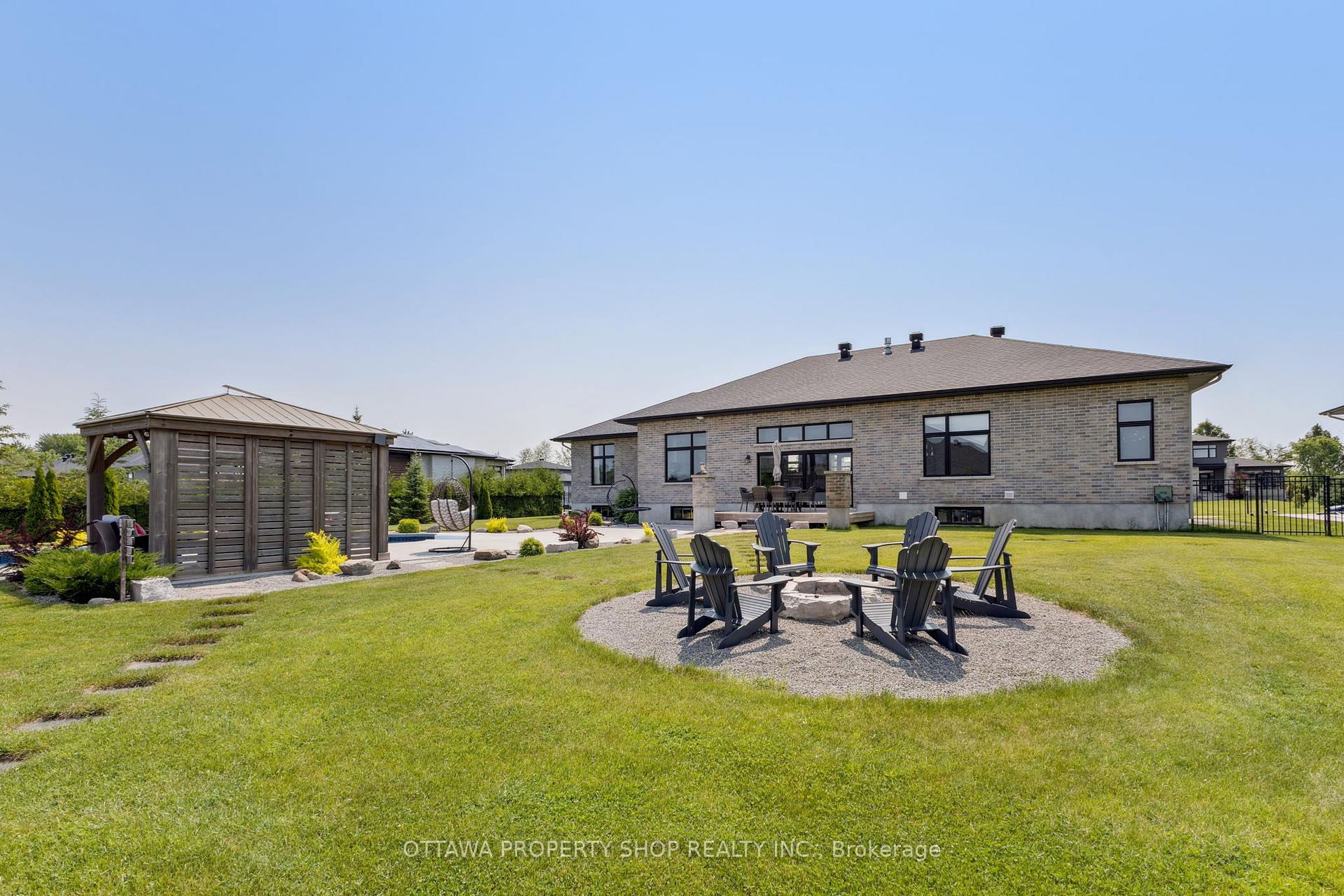 Photo 45 of 7085 Still Meadow Way, Ottawa, Greely — HOMEH